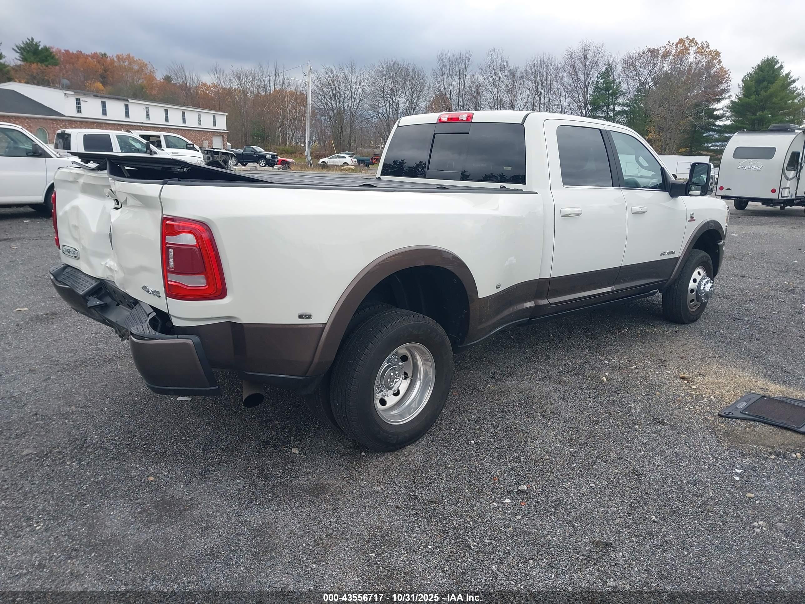 RAM 3500 image 4