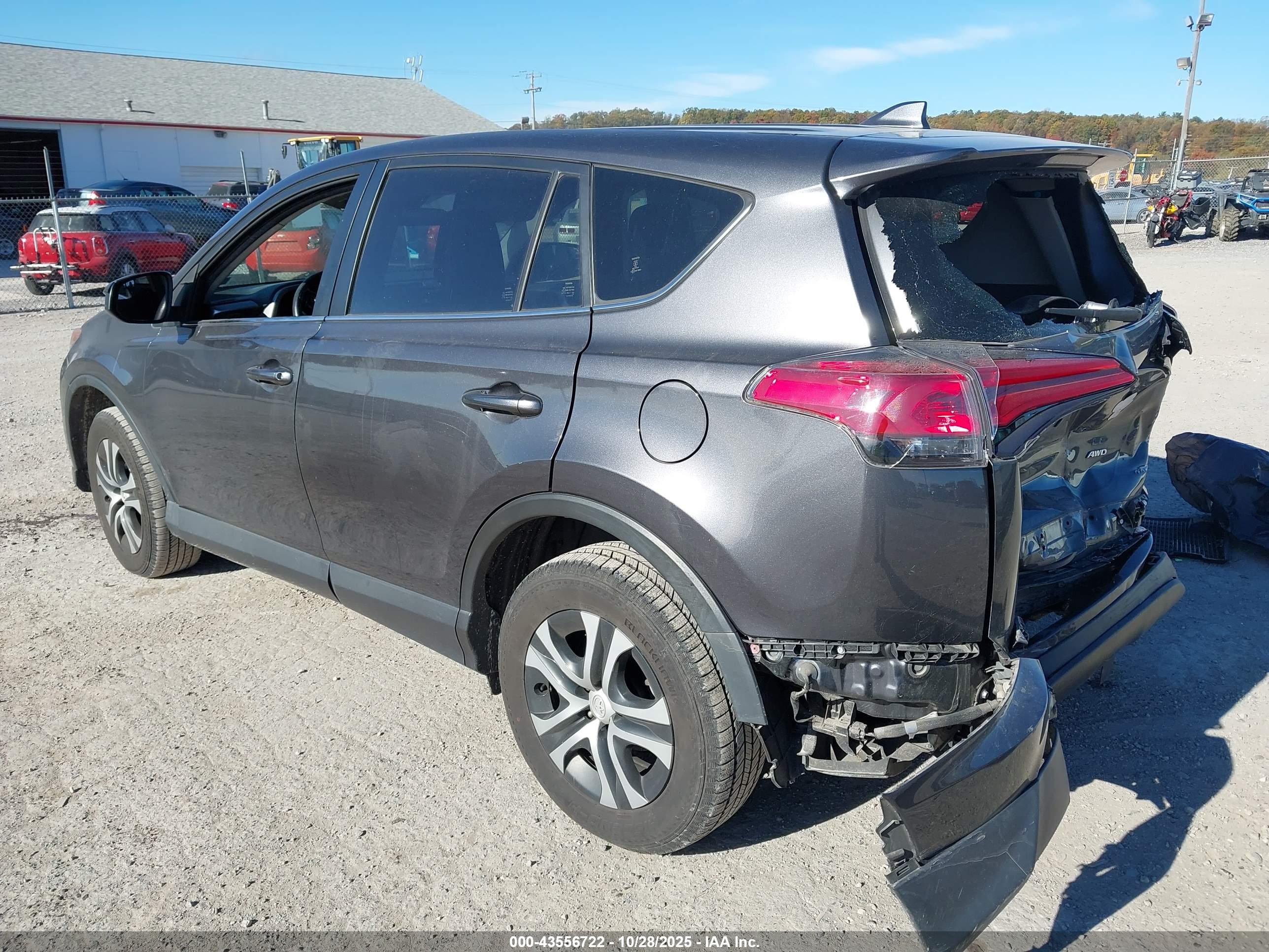 TOYOTA RAV4 image 3