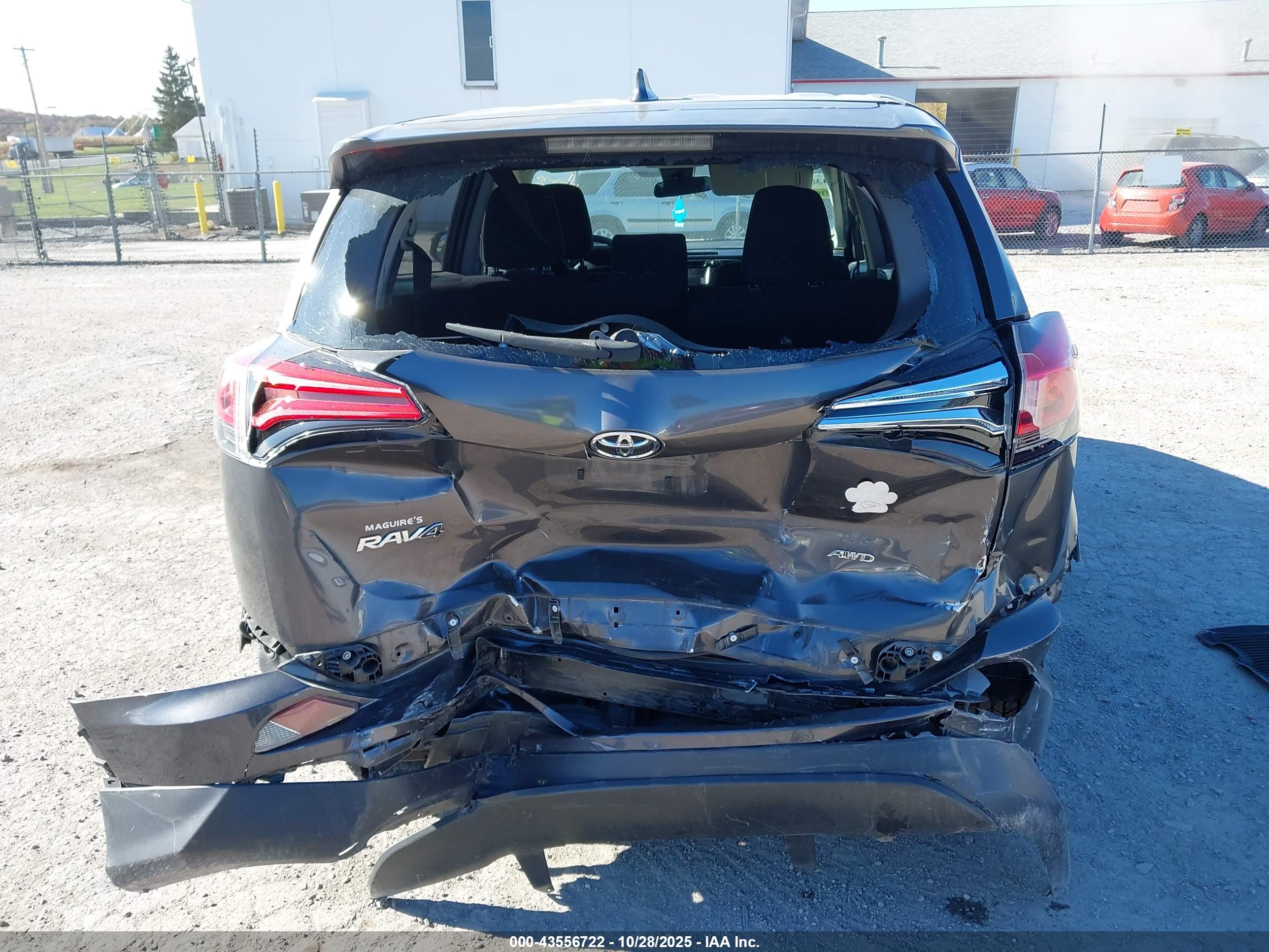 TOYOTA RAV4 image 6
