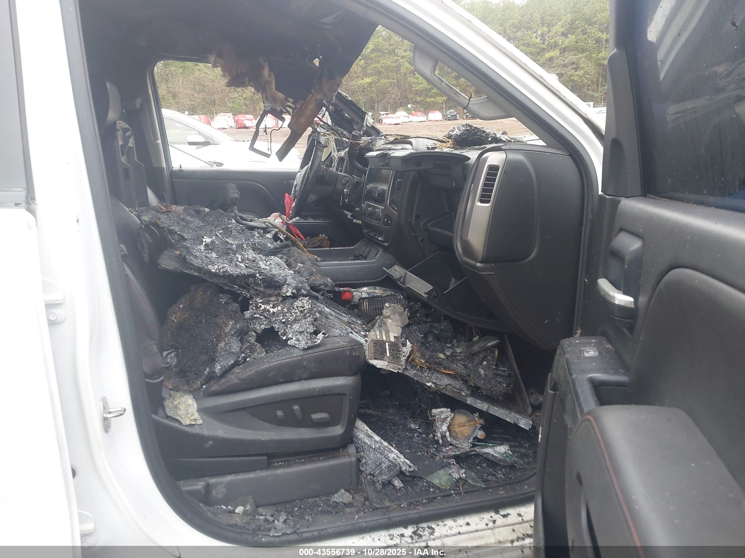 GMC SIERRA image 5