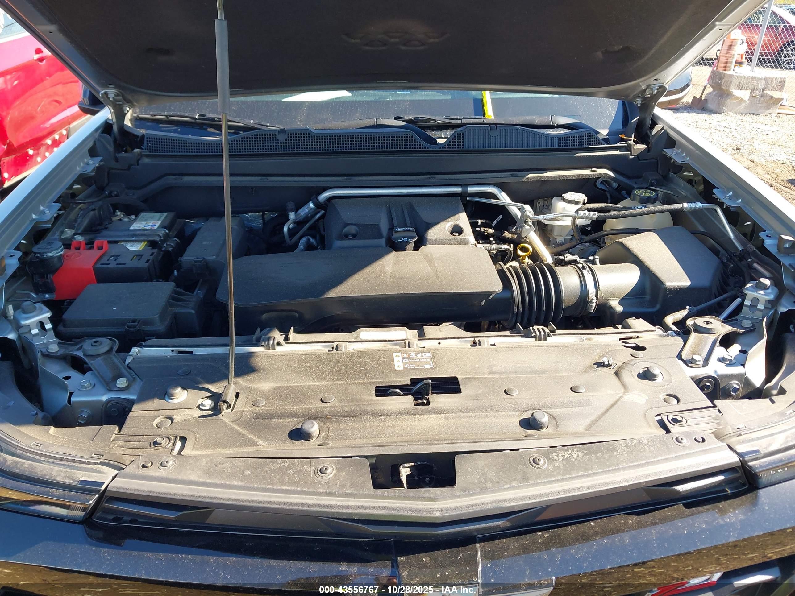 CHEVROLET COLORADO image 10
