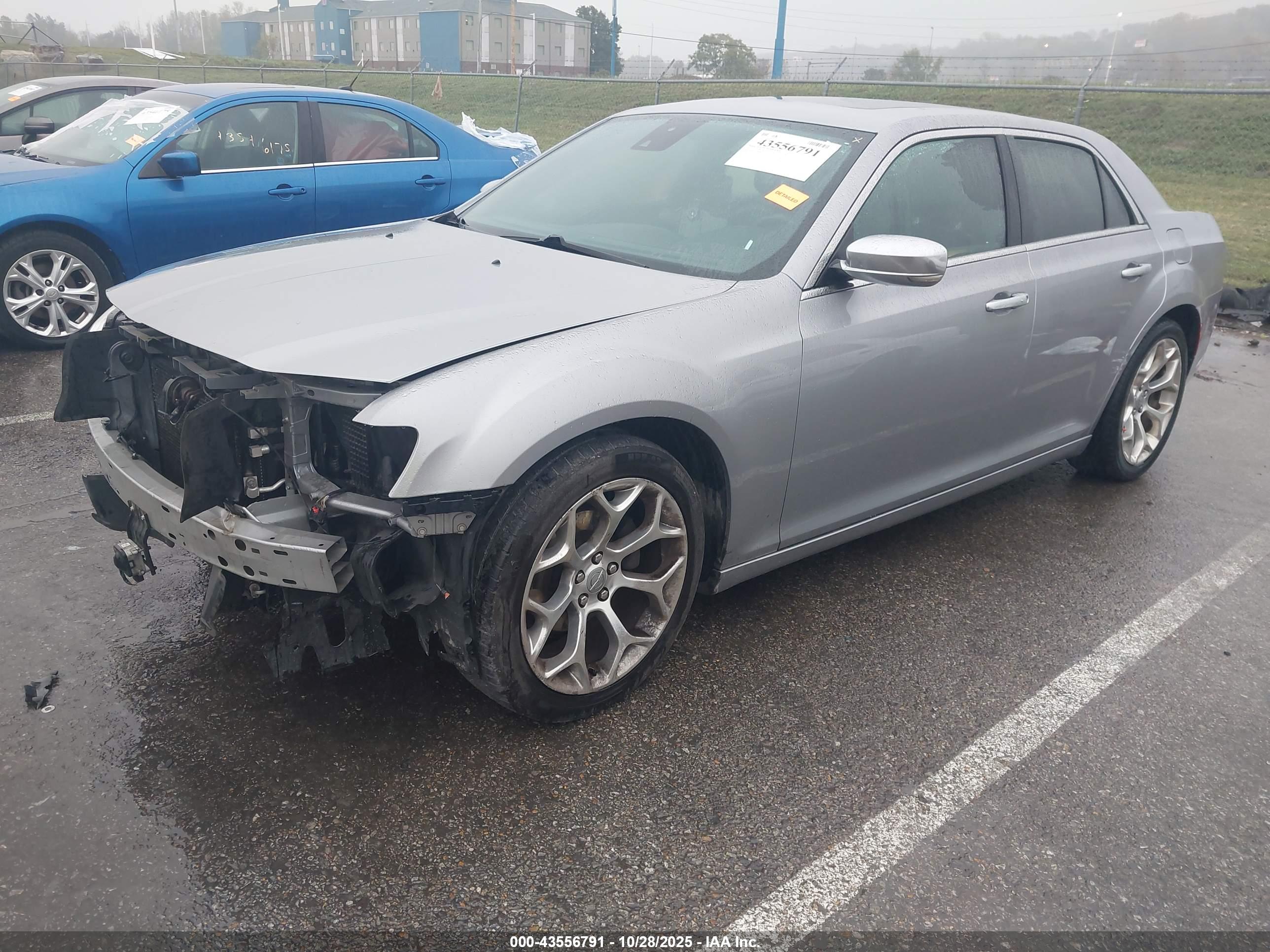 CHRYSLER 300 image 2