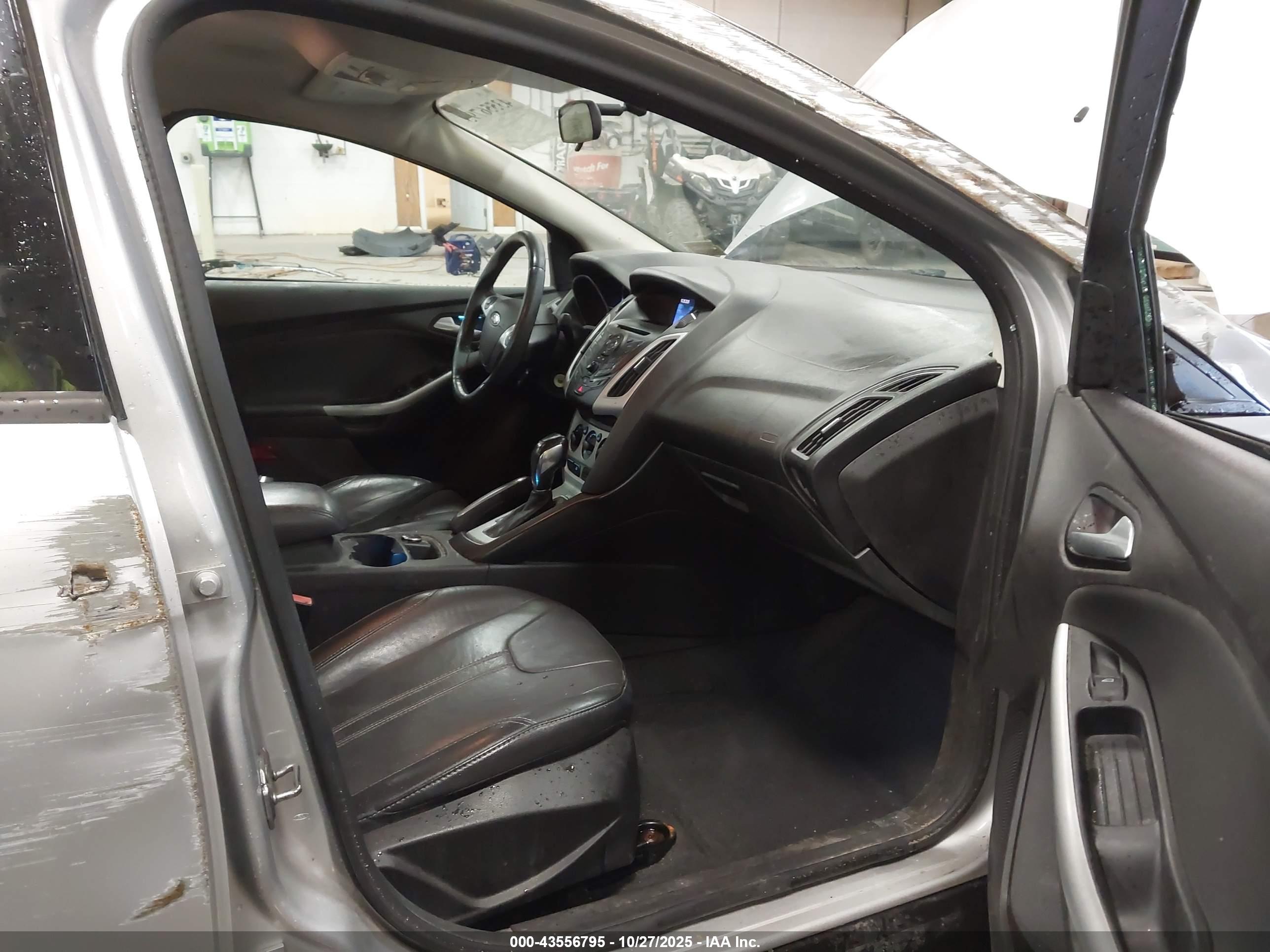 FORD FOCUS image 5