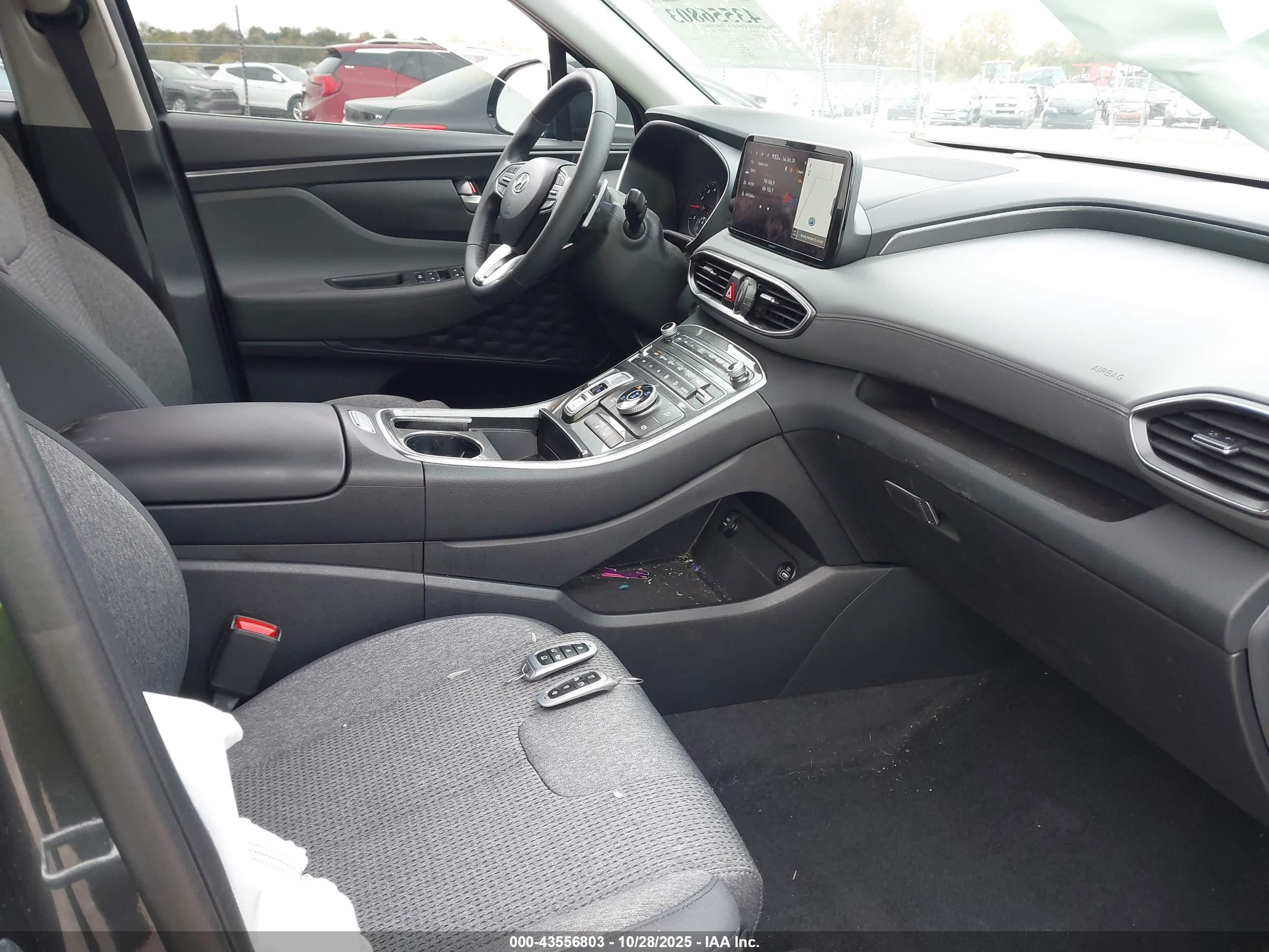 HYUNDAI SANTA image 5