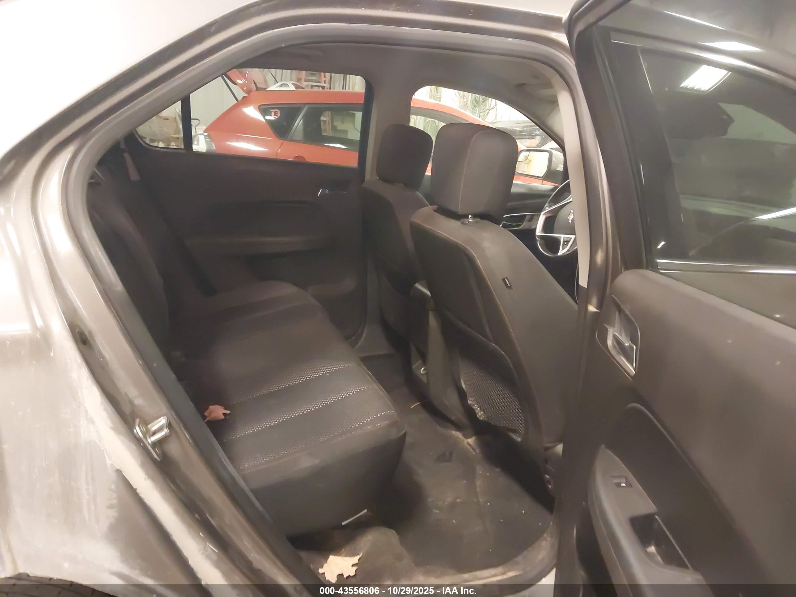 CHEVROLET EQUINOX image 8