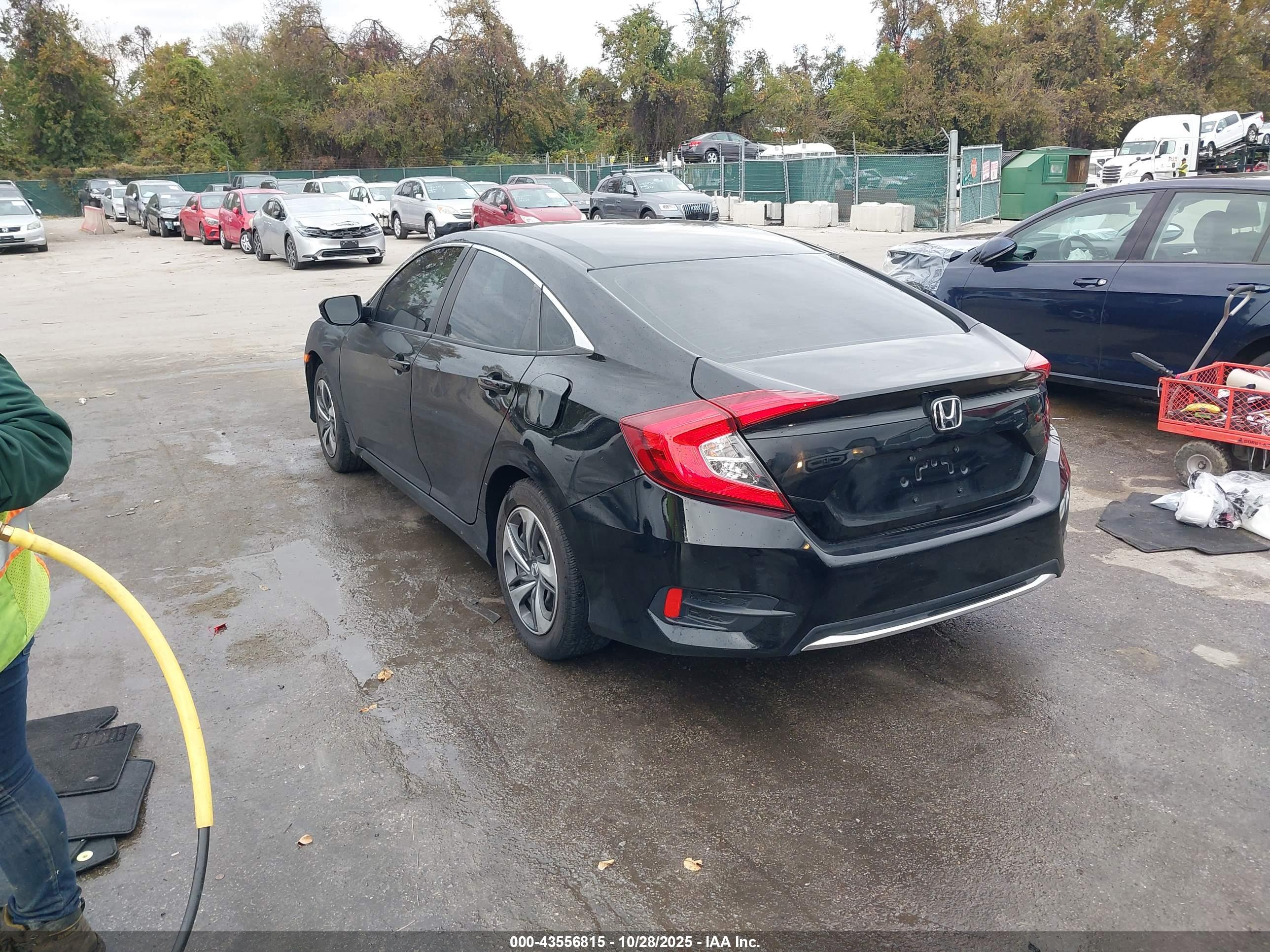 HONDA CIVIC image 3