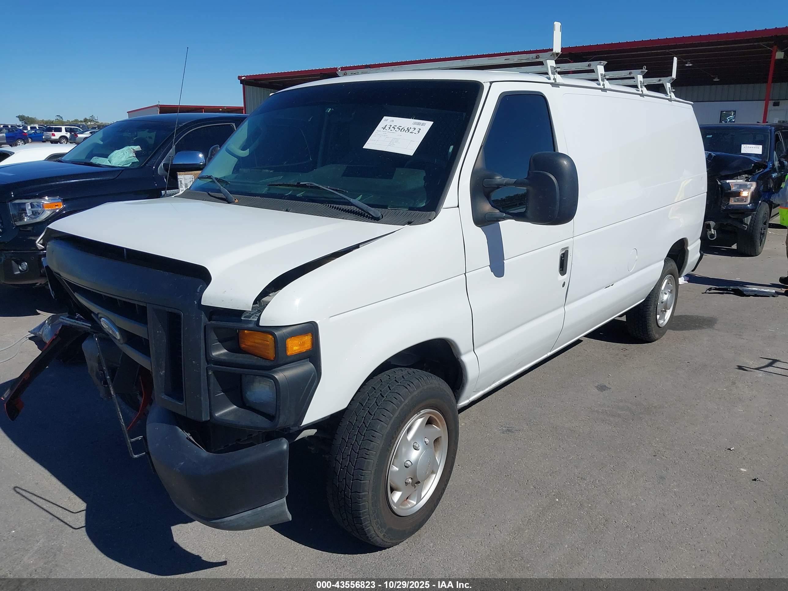 FORD E-150 image 2