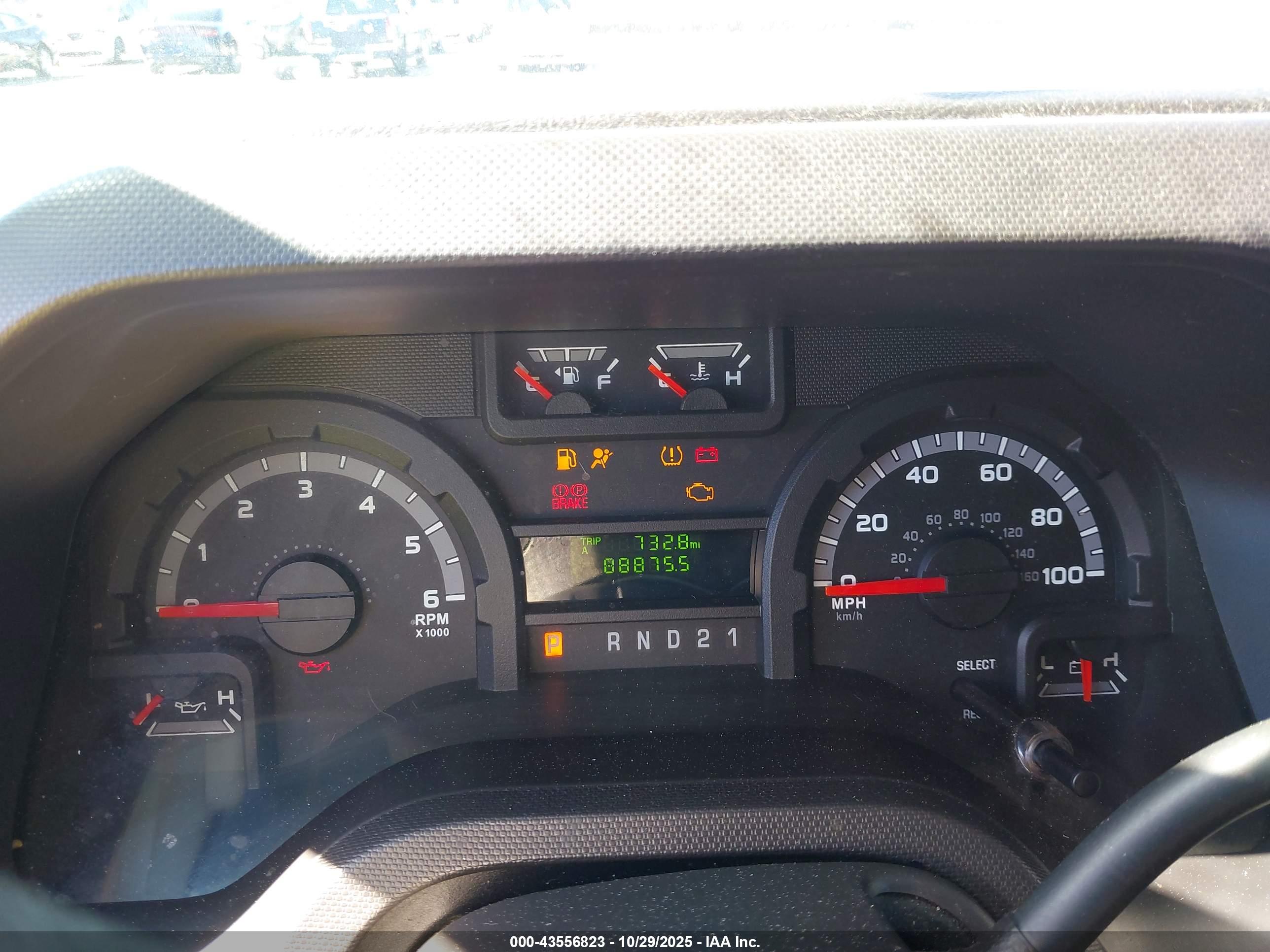 FORD E-150 image 7
