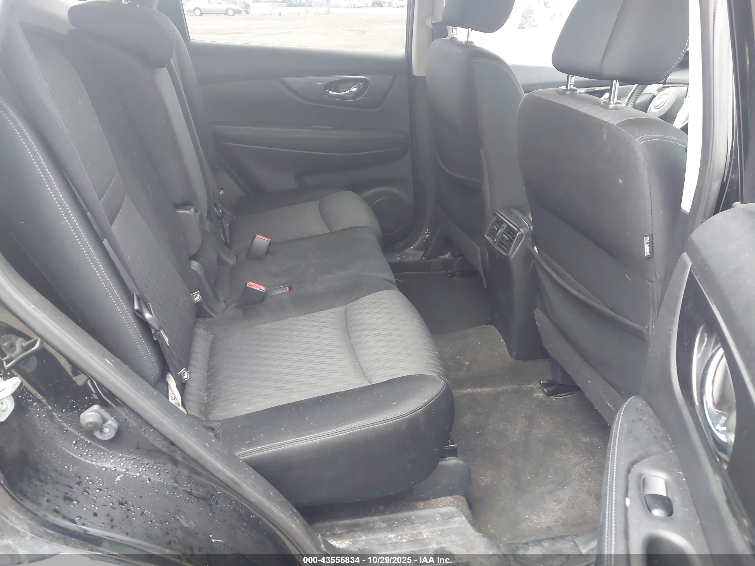 NISSAN ROGUE image 8