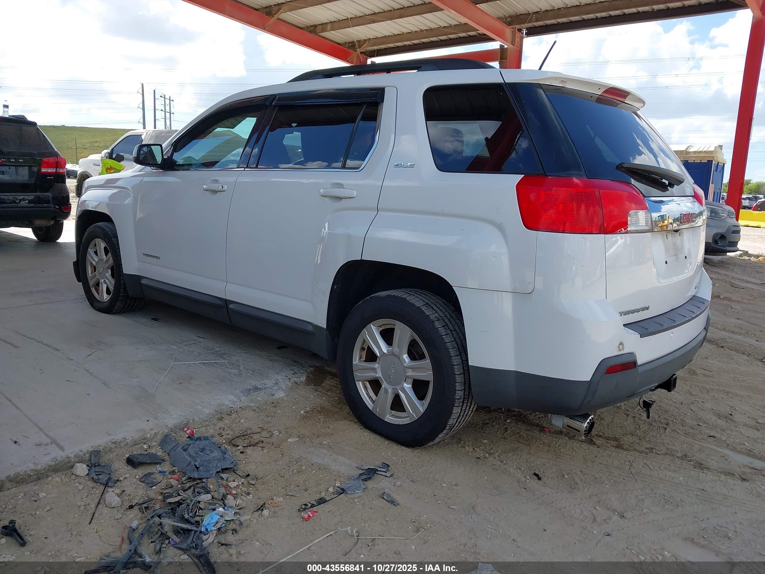 GMC TERRAIN image 3
