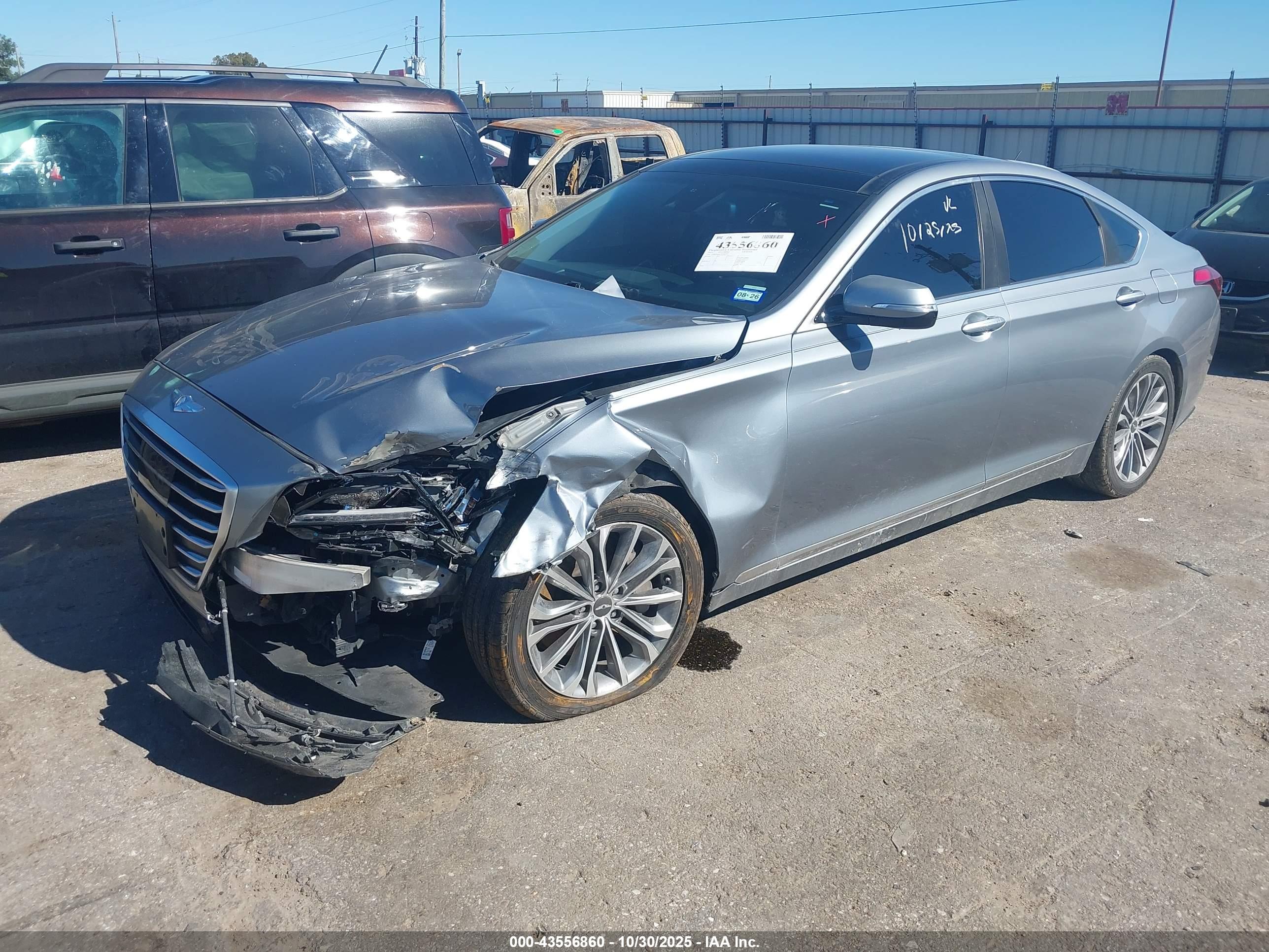 HYUNDAI GENESIS image 2