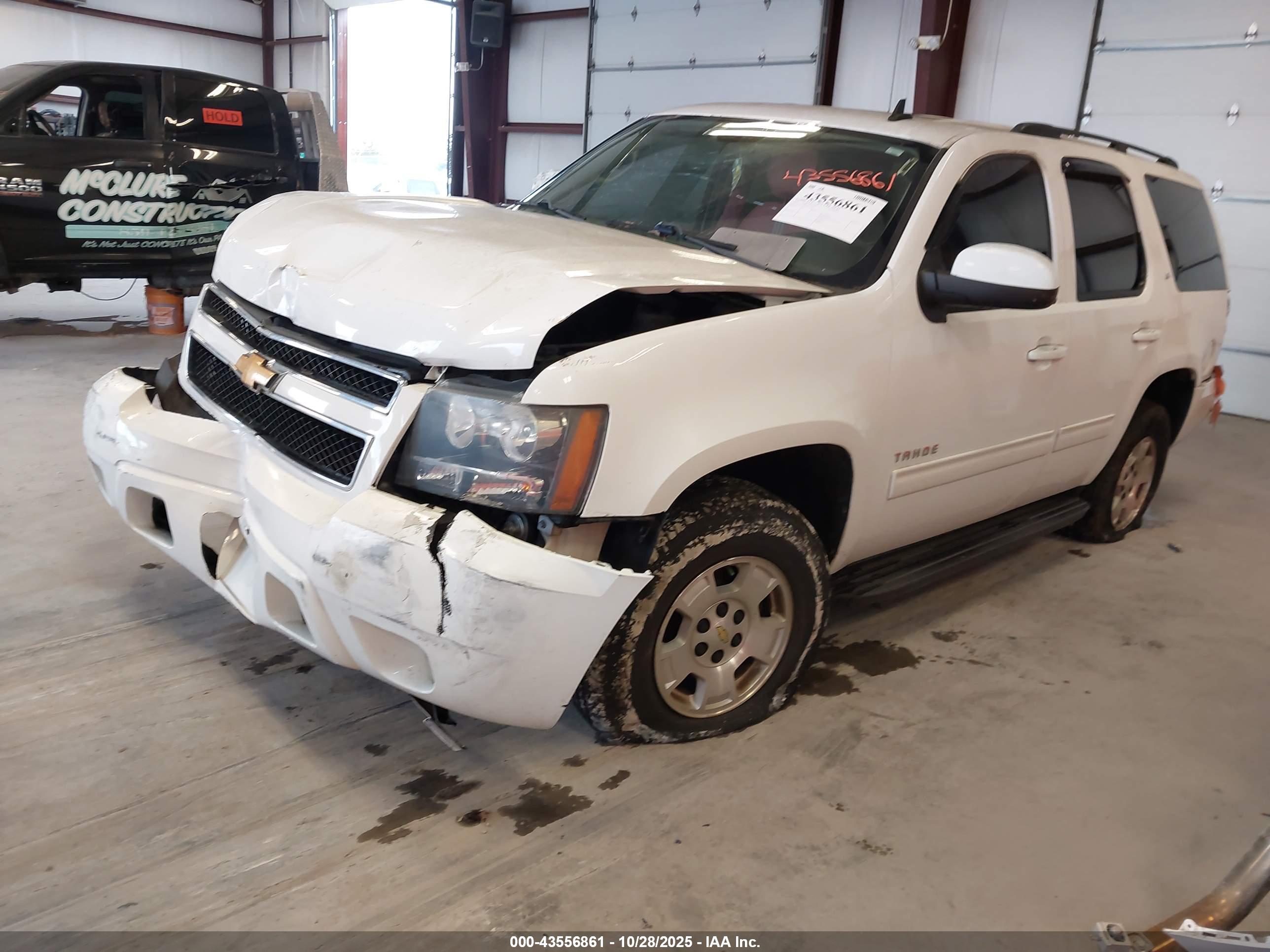 CHEVROLET TAHOE image 2