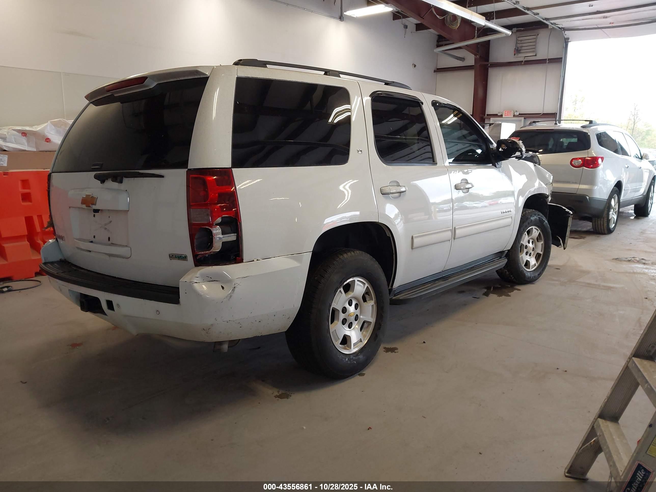 CHEVROLET TAHOE image 4