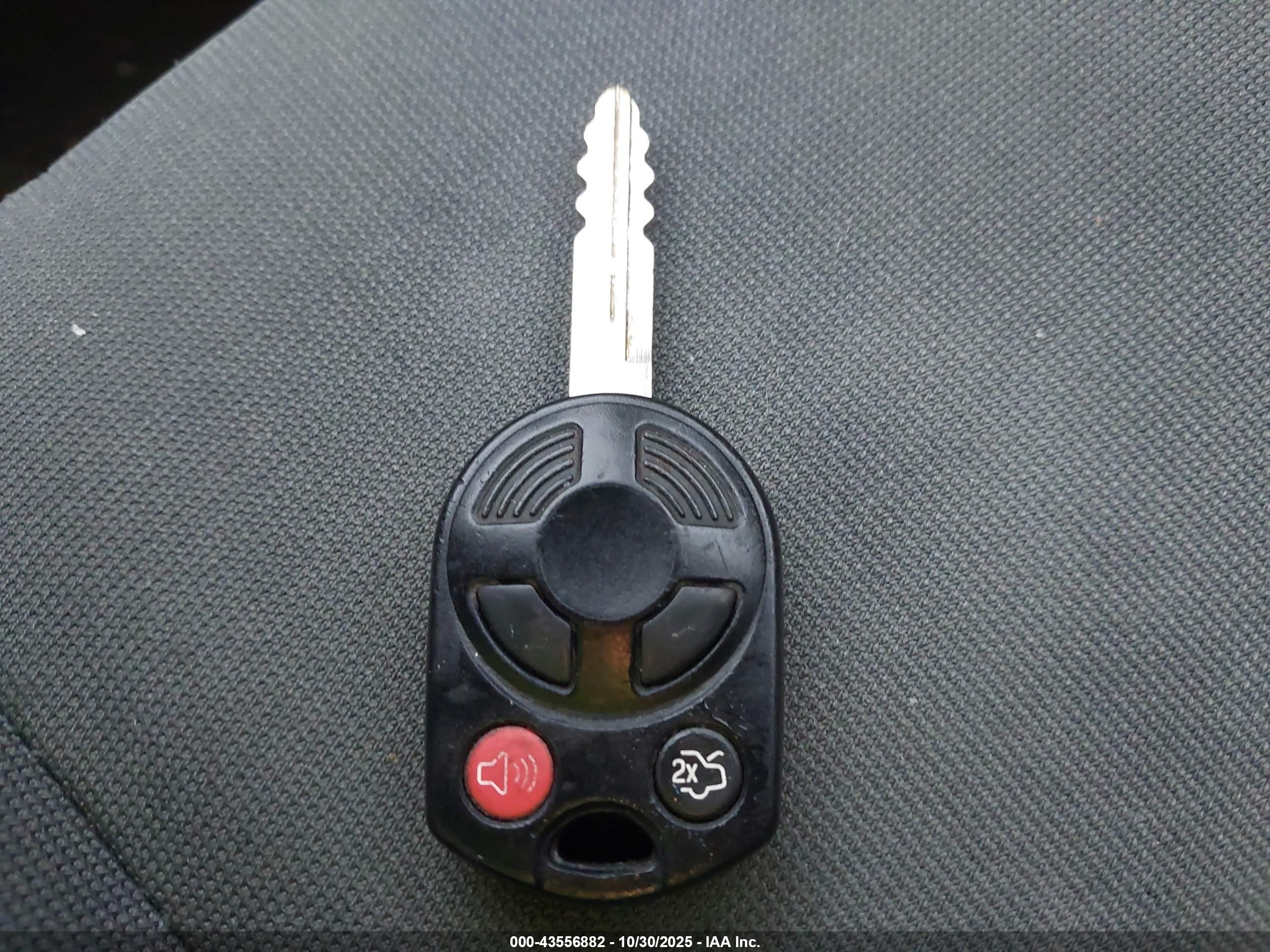 FORD ESCAPE image 11