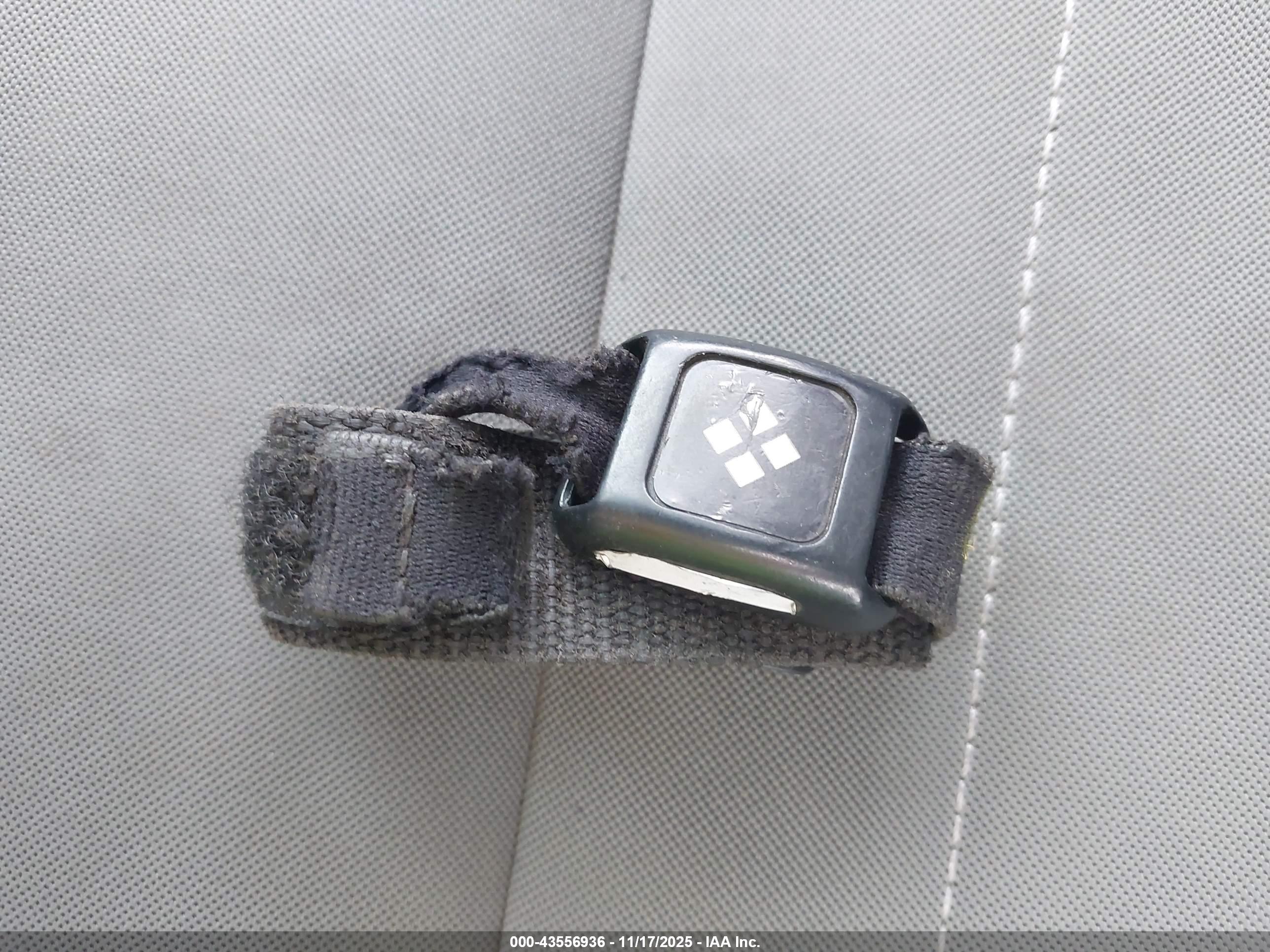 ISUZU REACH image 11