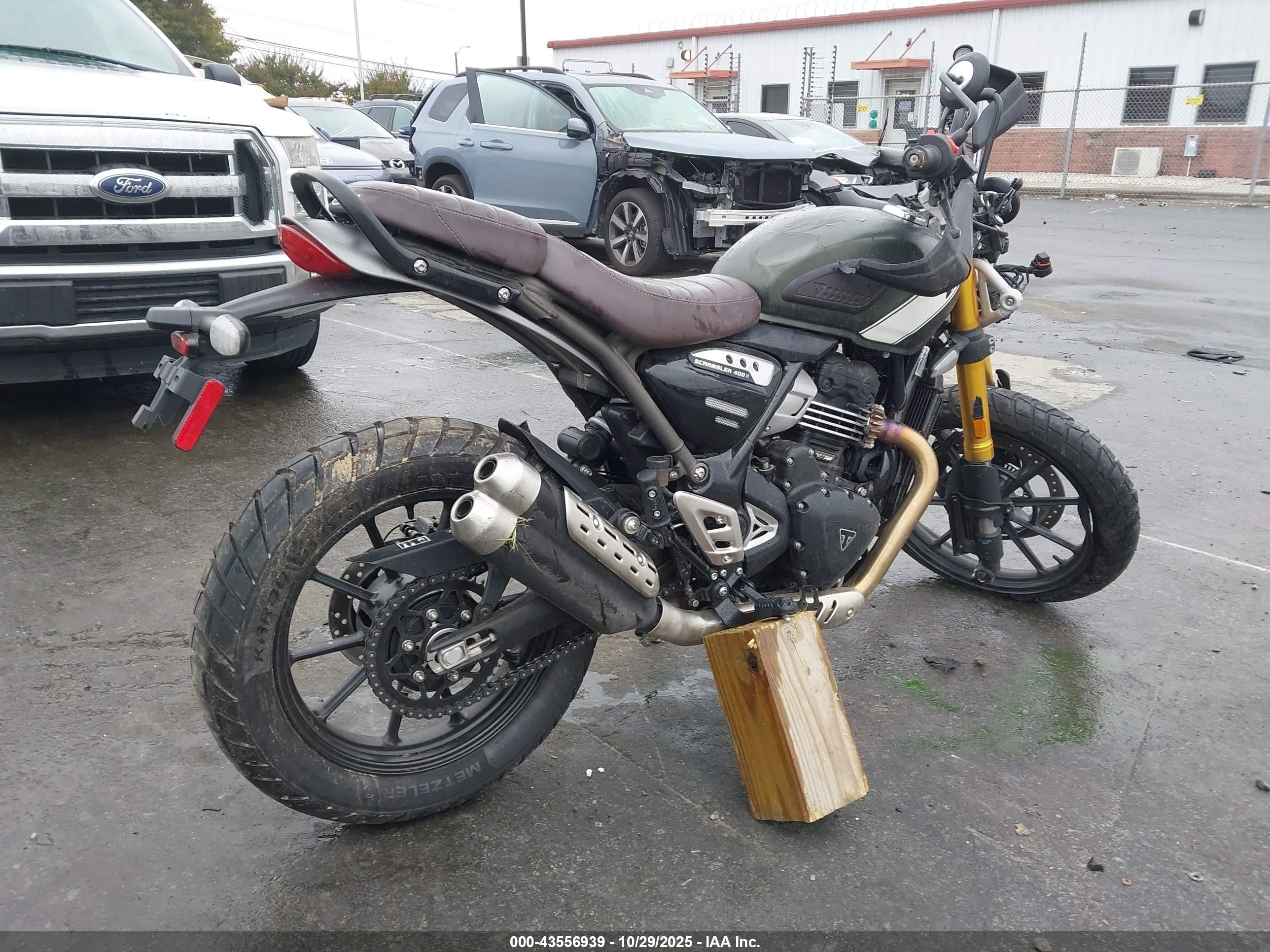 TRIUMPH MOTORCYCLE image 4
