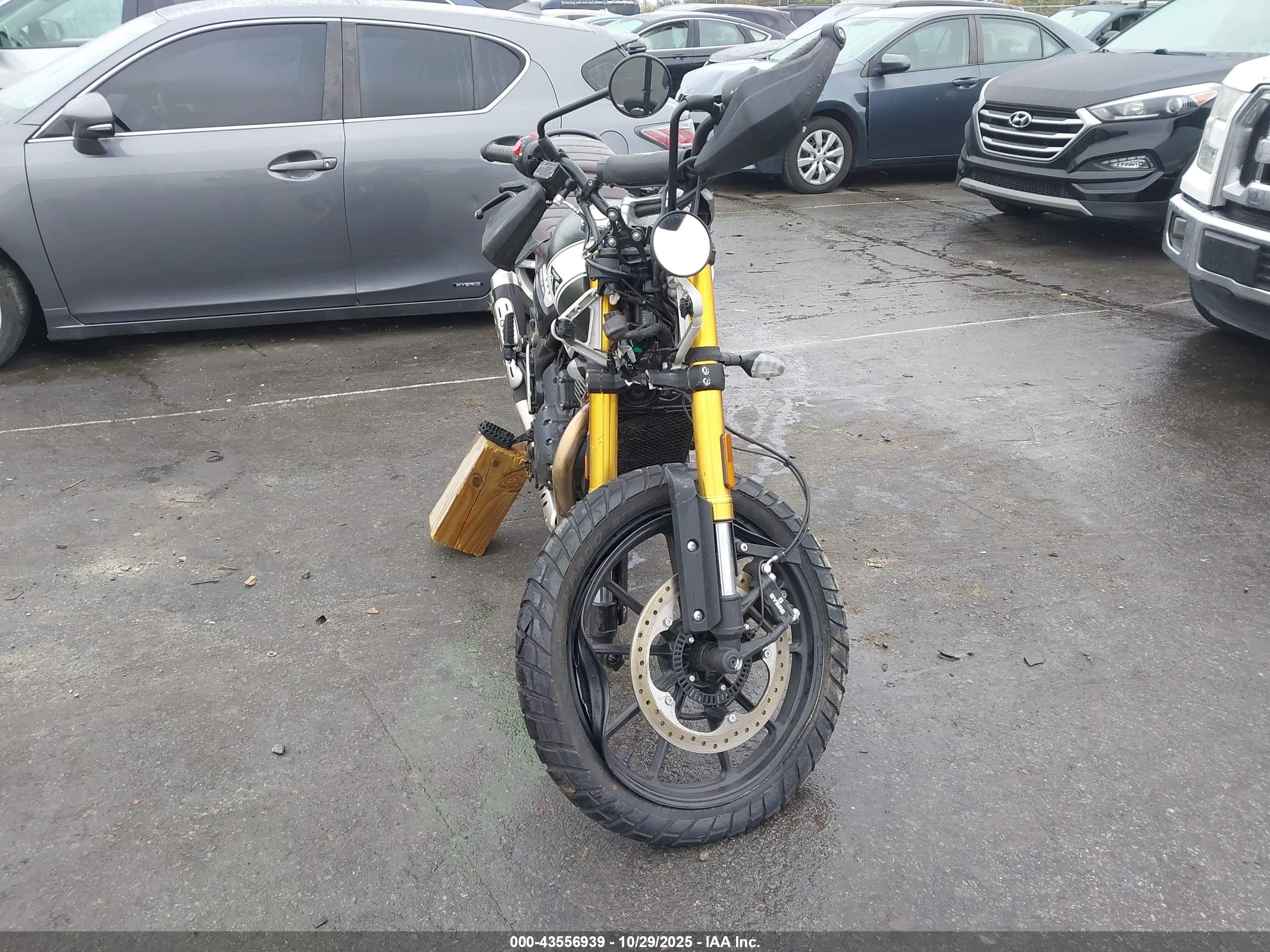 TRIUMPH MOTORCYCLE image 5