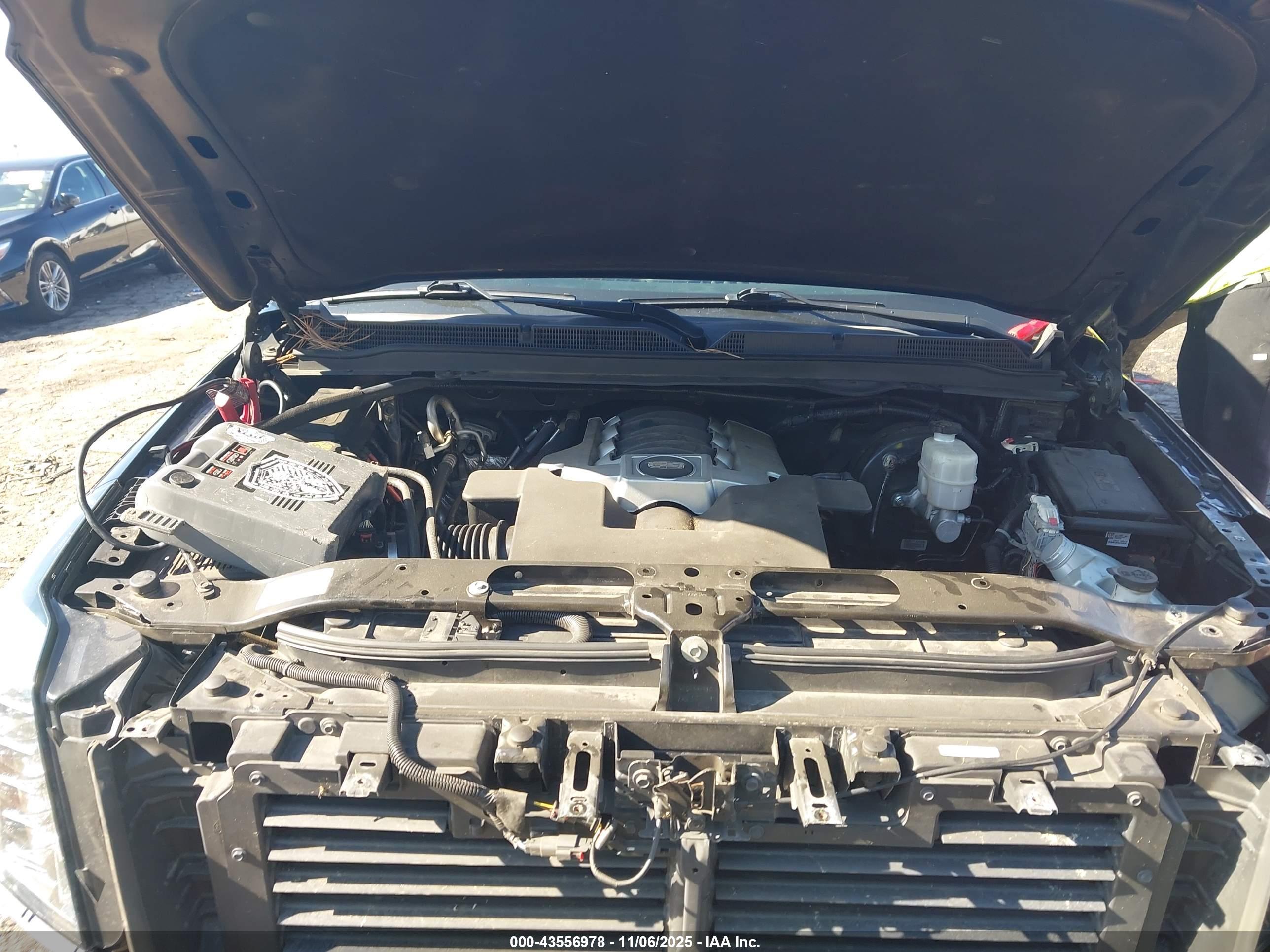 CADILLAC ESCALADE image 10