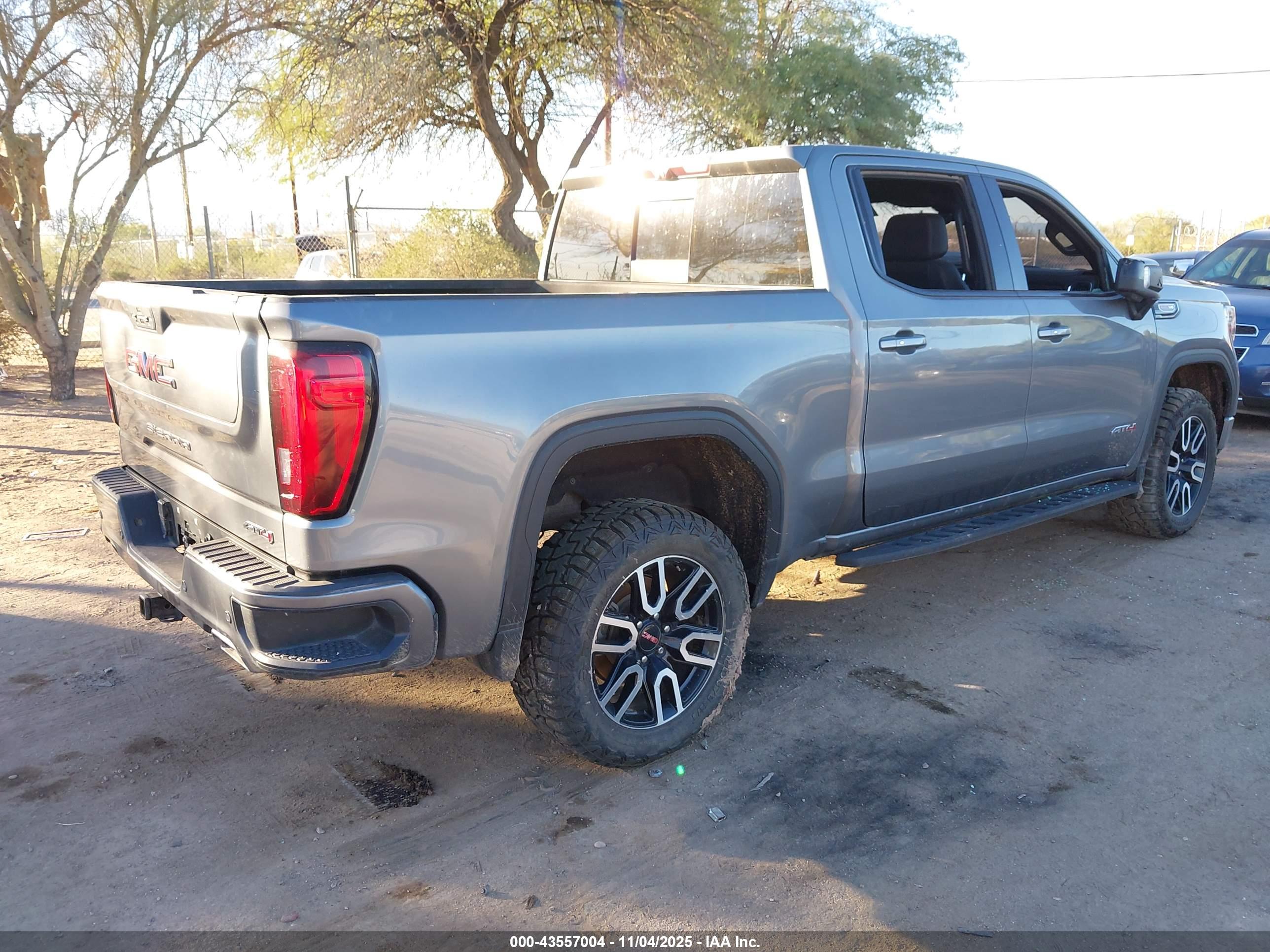 GMC SIERRA image 4