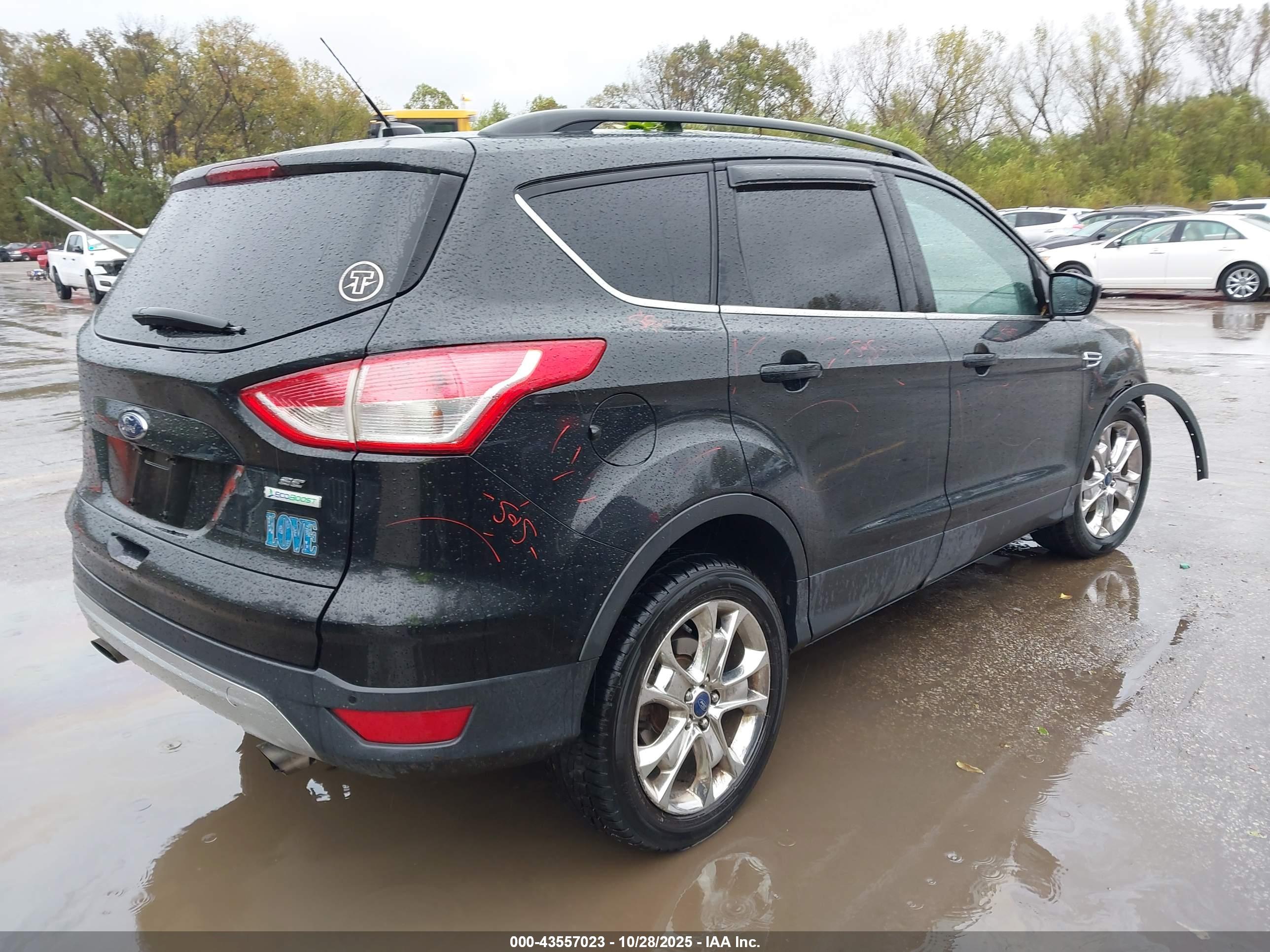 FORD ESCAPE image 4