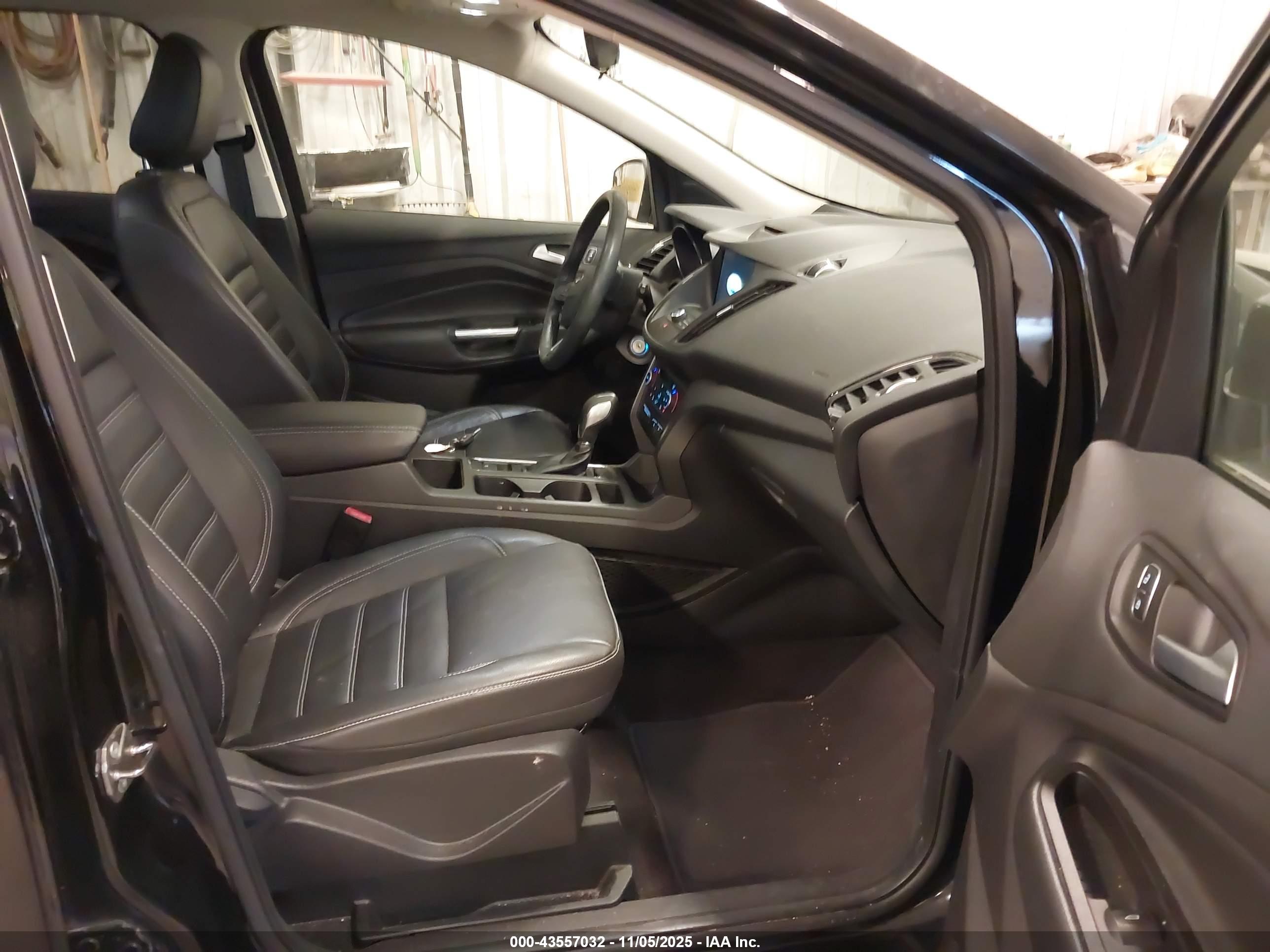 FORD ESCAPE image 5