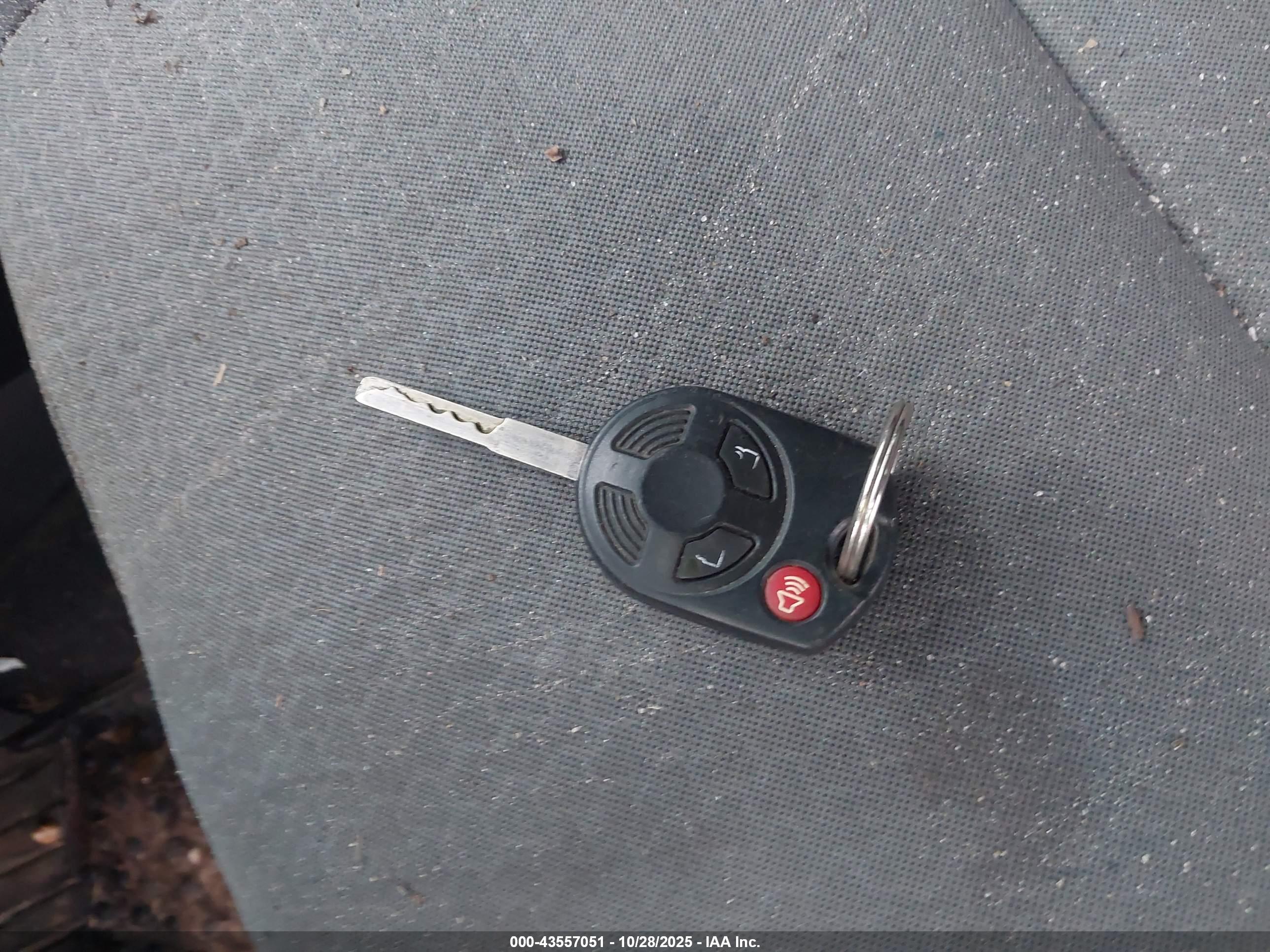 FORD ESCAPE image 11
