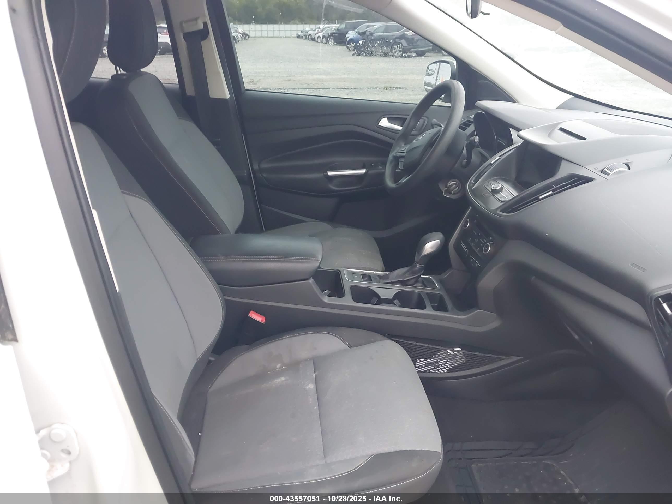 FORD ESCAPE image 5