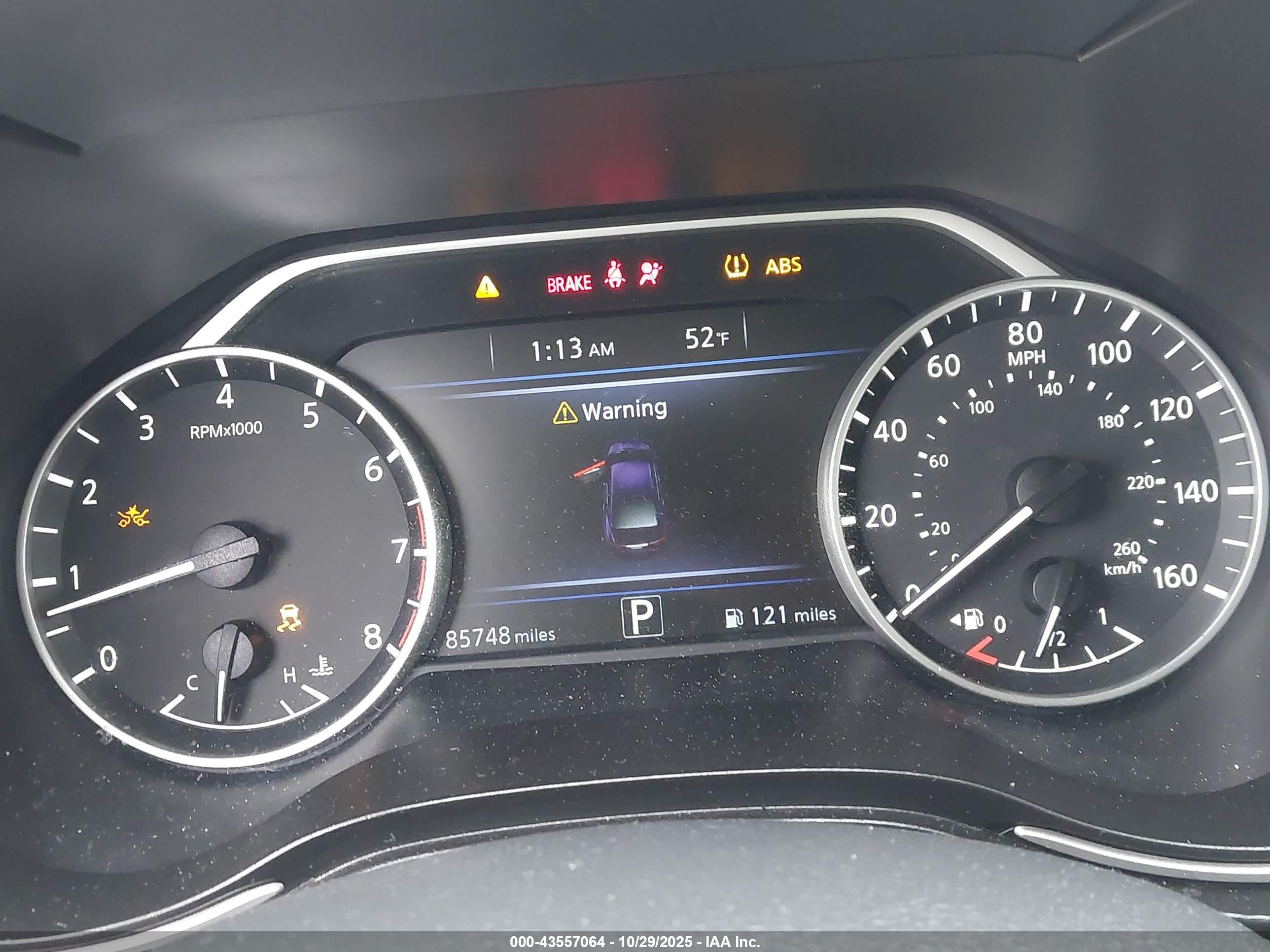 NISSAN MAXIMA image 7