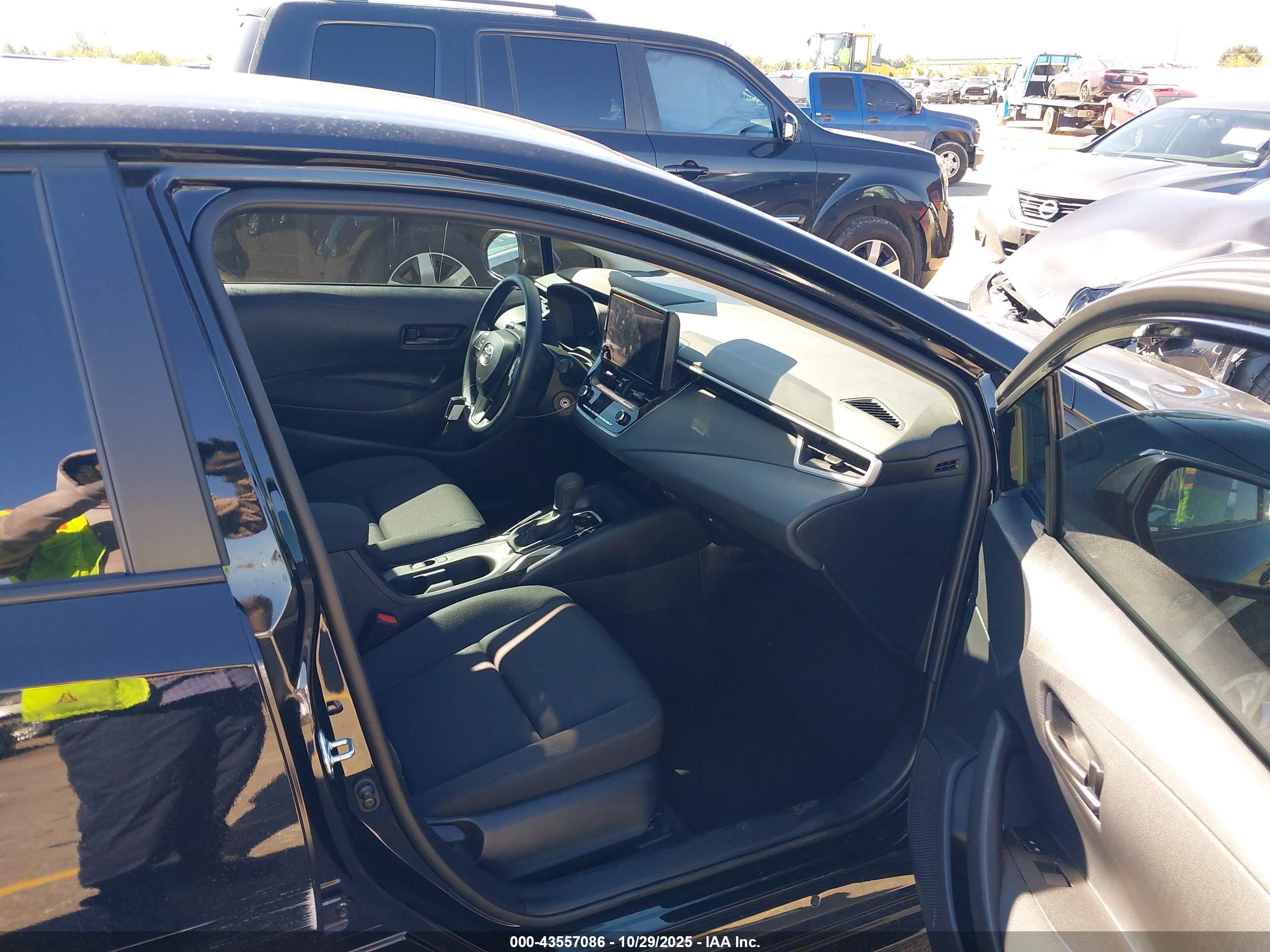 TOYOTA COROLLA image 5