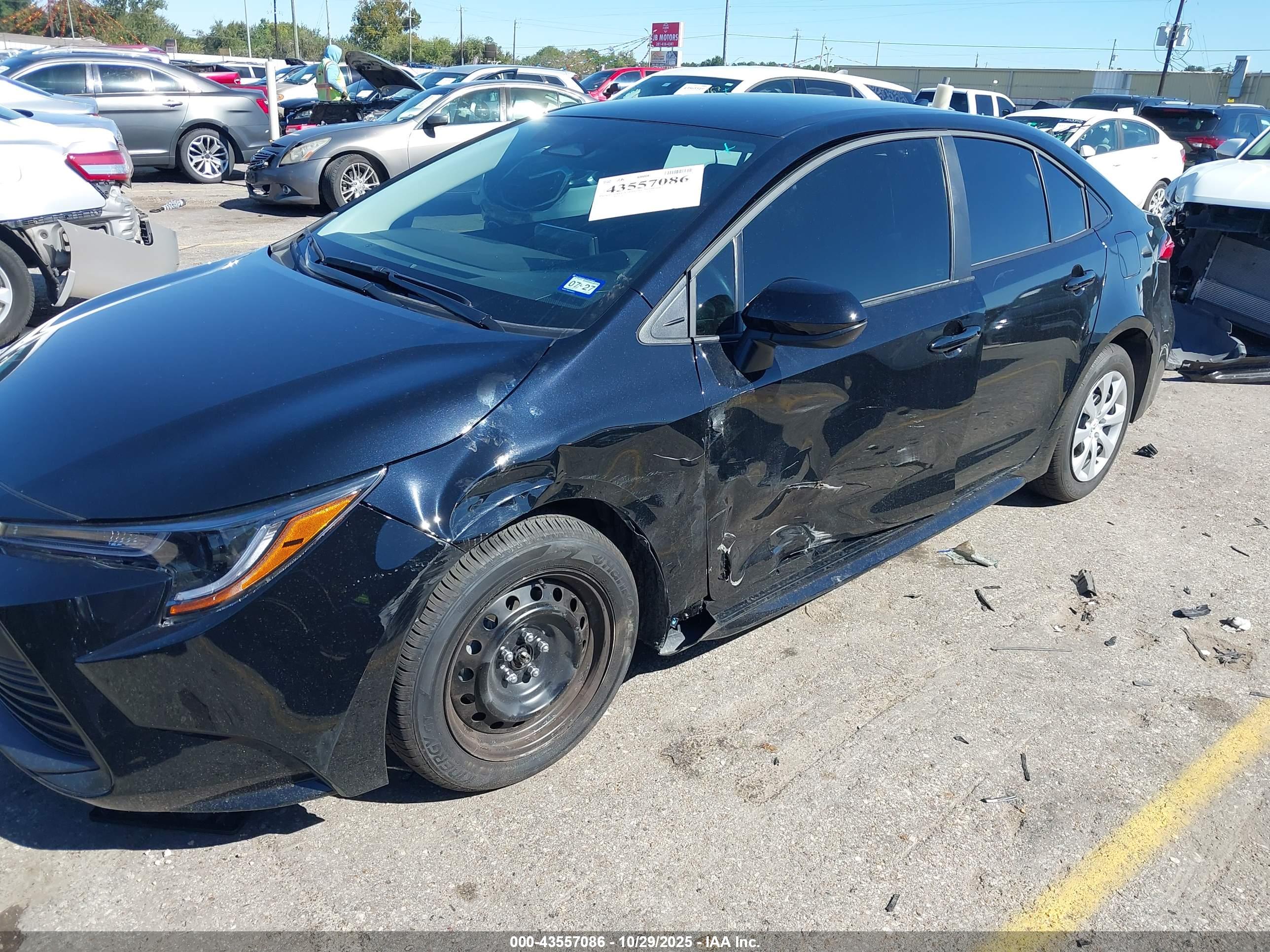 TOYOTA COROLLA image 6