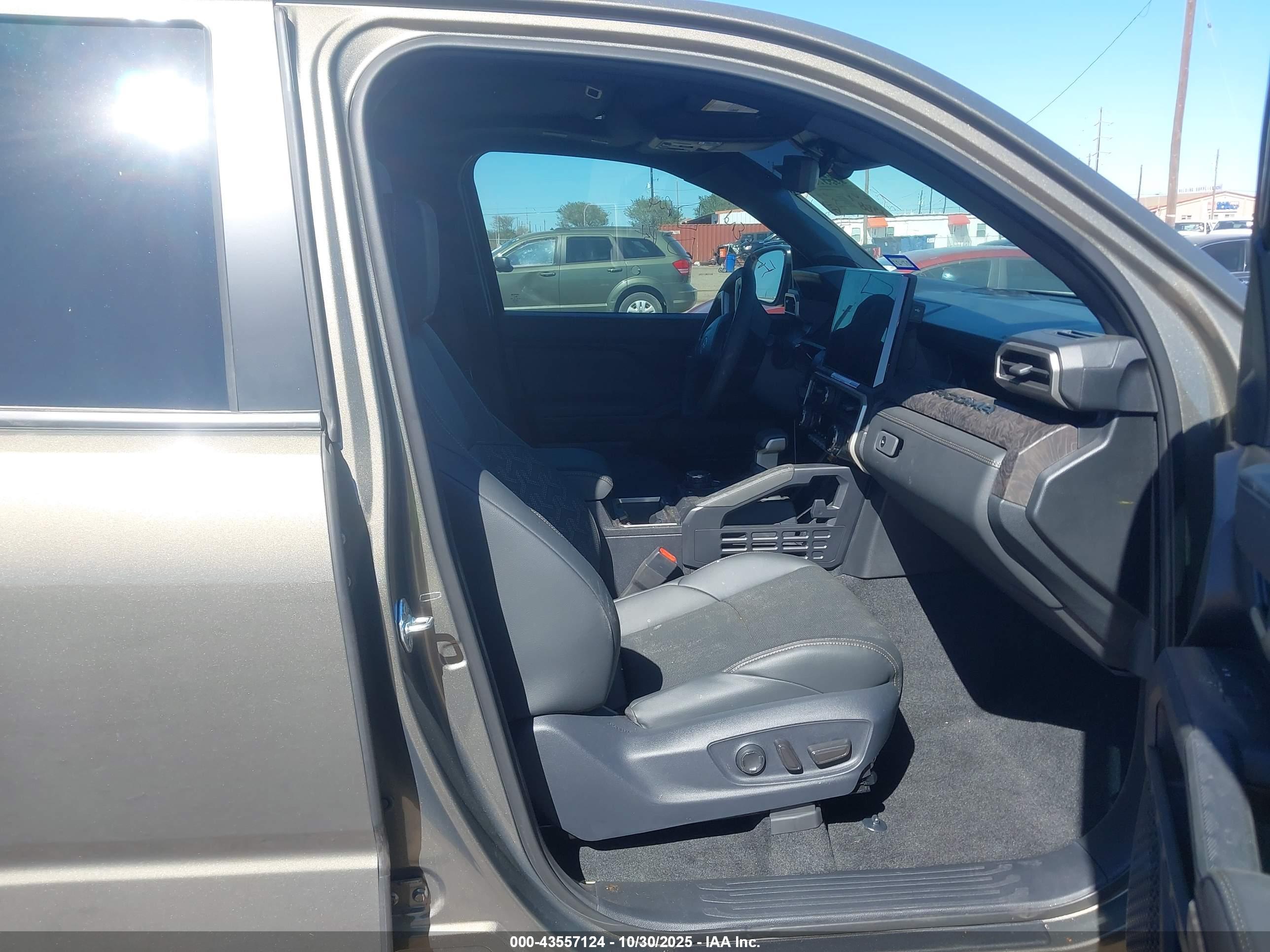 TOYOTA TACOMA image 5
