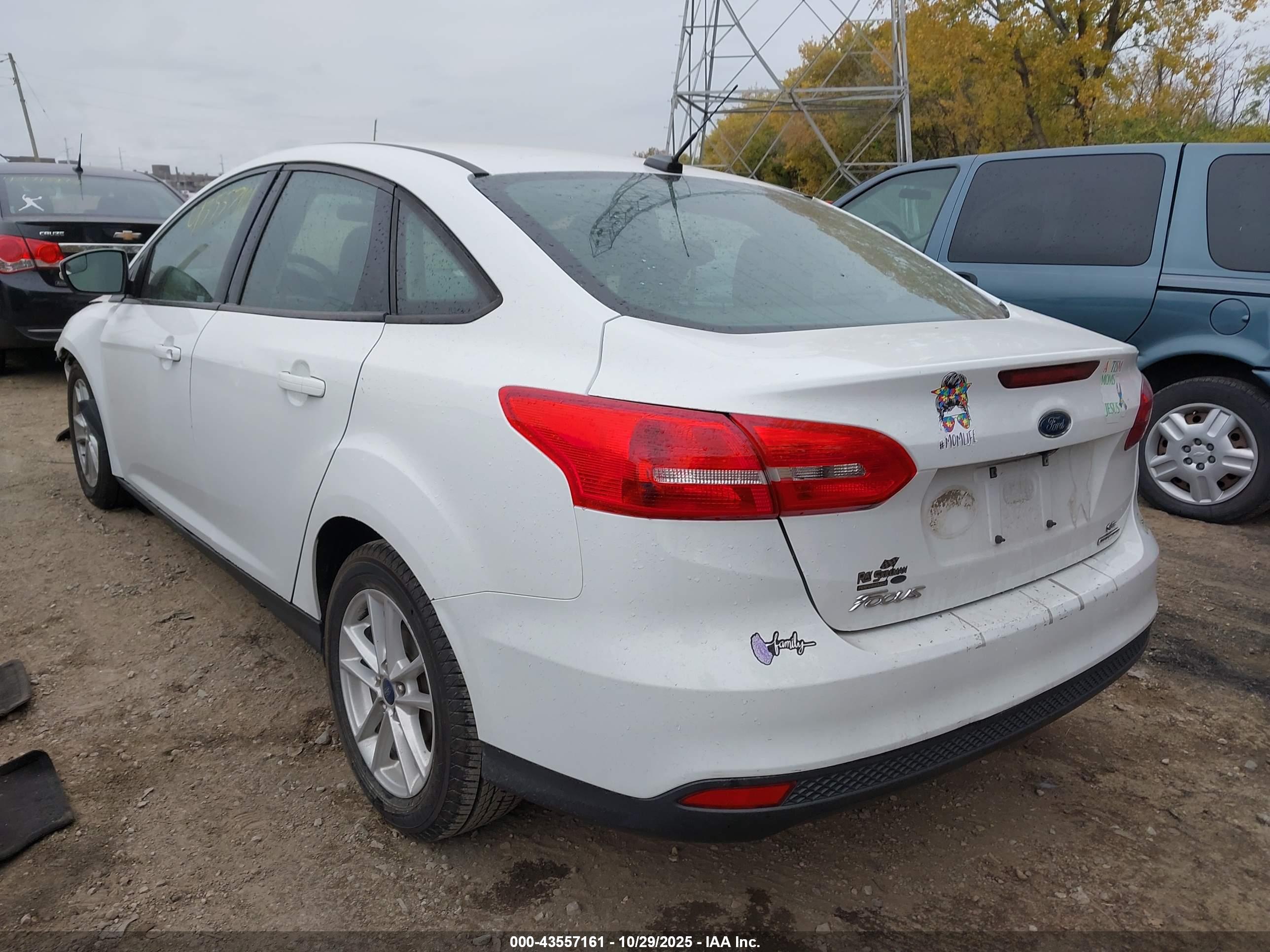 FORD FOCUS image 3