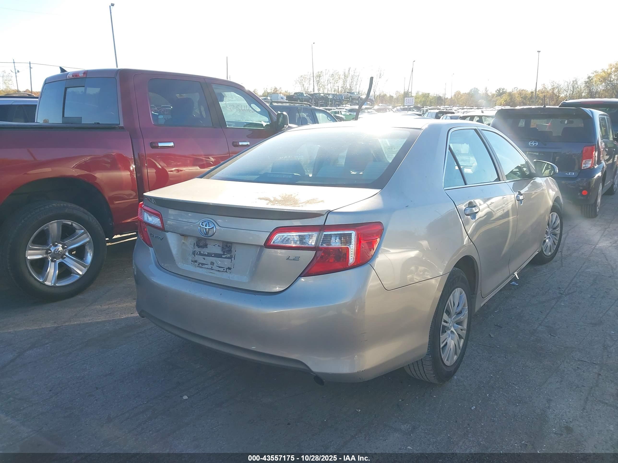 TOYOTA CAMRY image 4