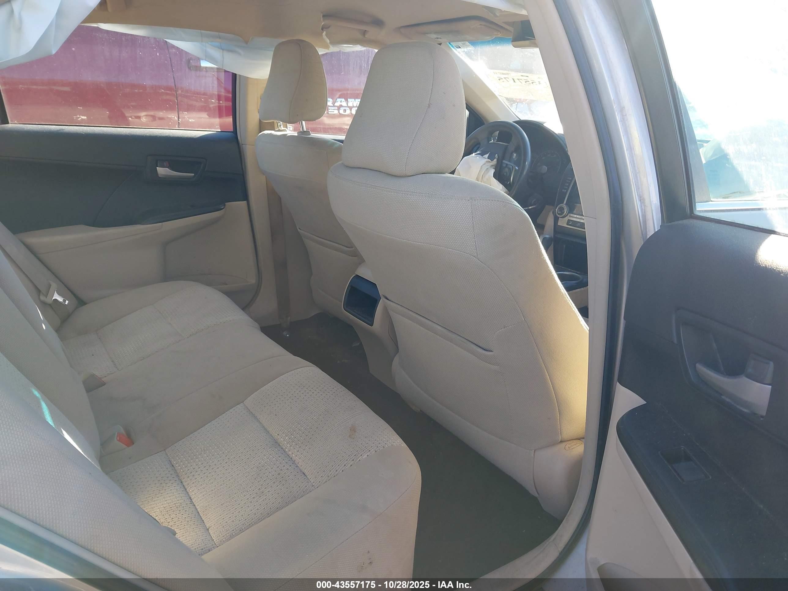 TOYOTA CAMRY image 8