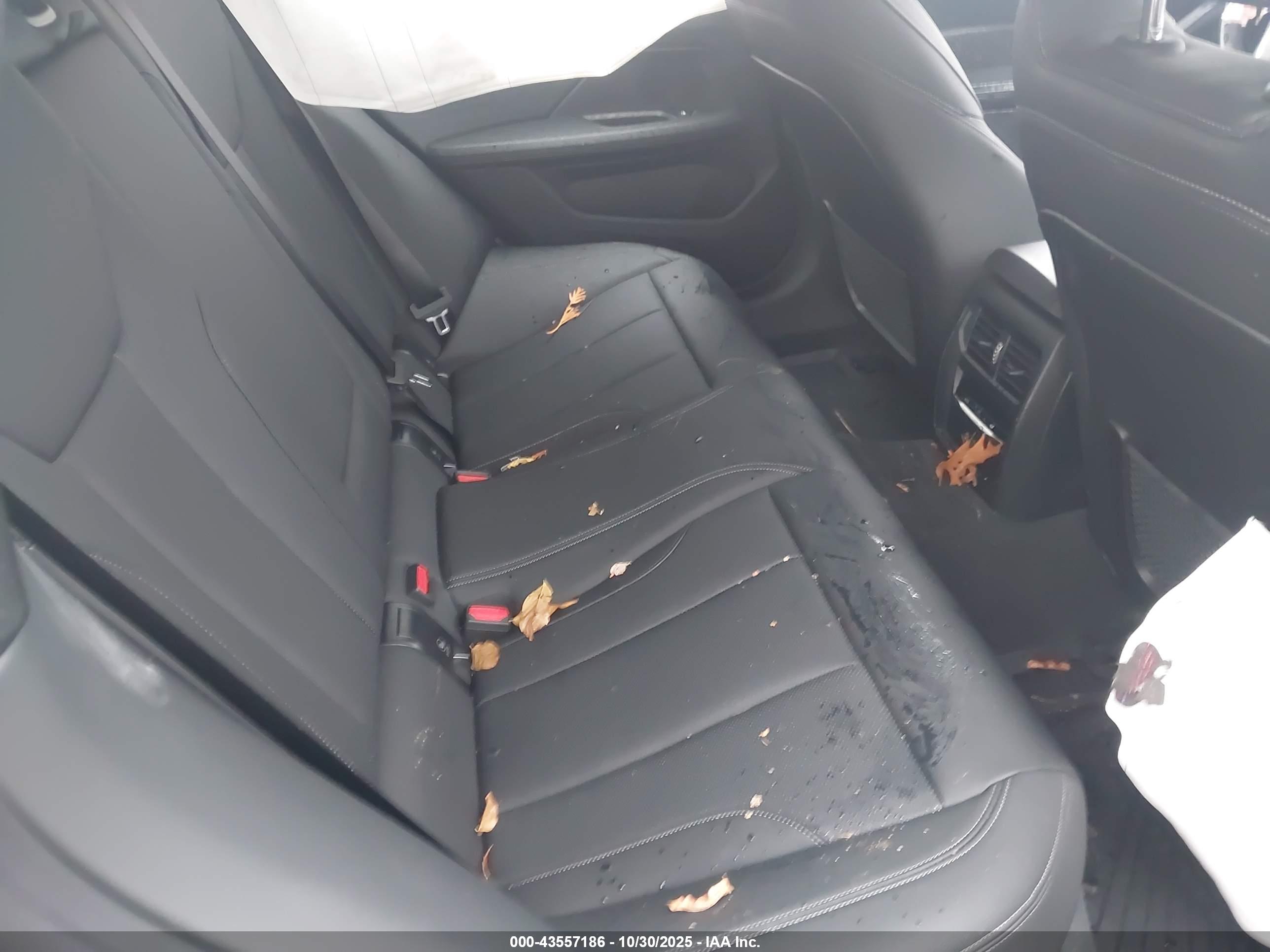 BMW I4 image 8