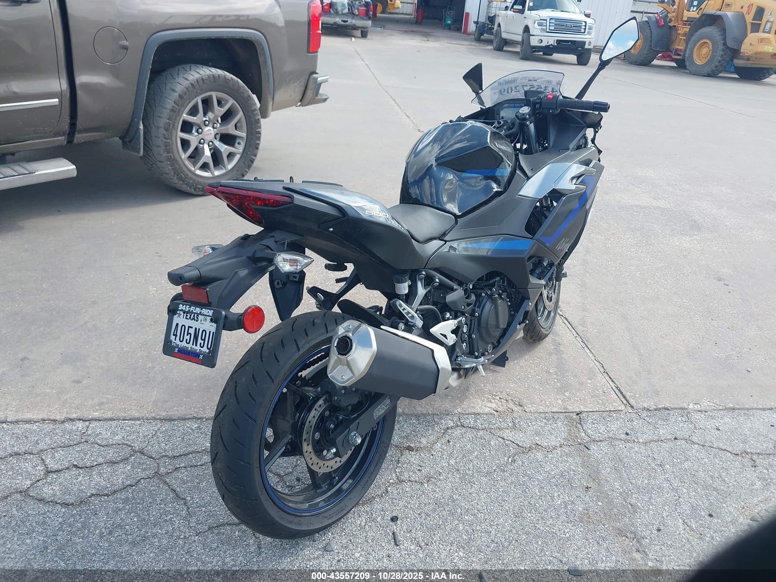 KAWASAKI EX500 image 4