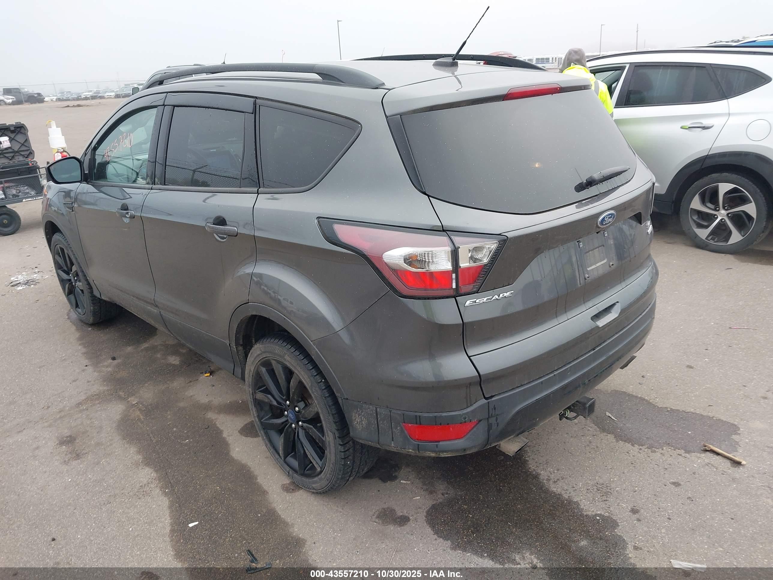 FORD ESCAPE image 3