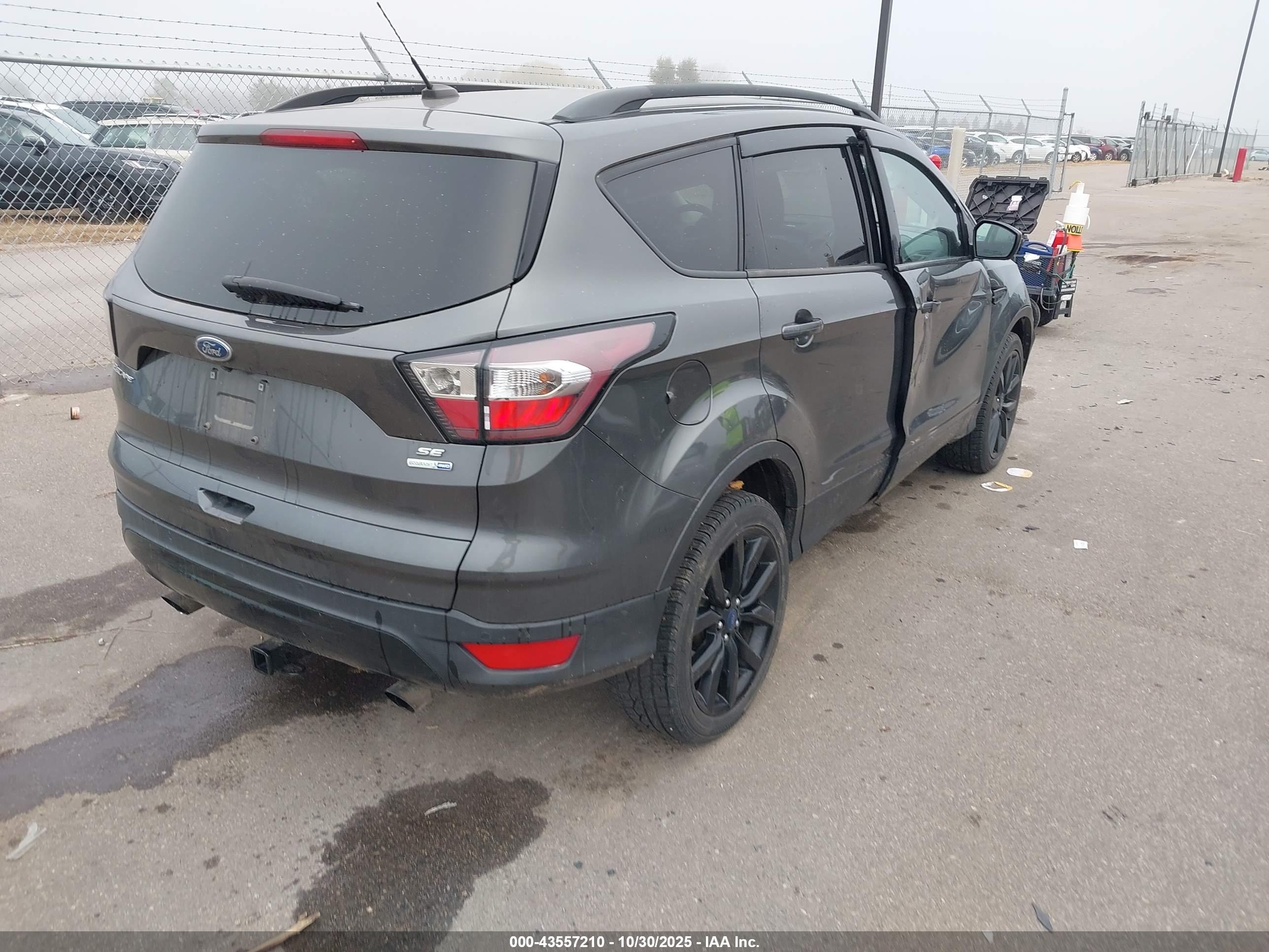 FORD ESCAPE image 4