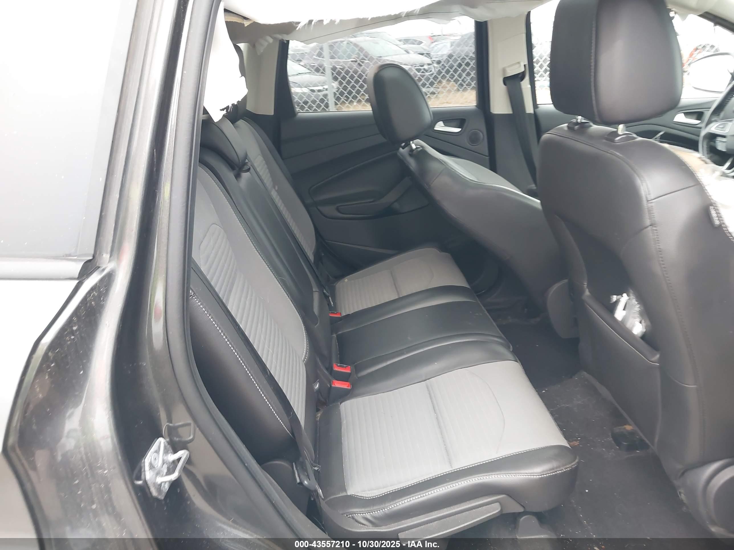 FORD ESCAPE image 8