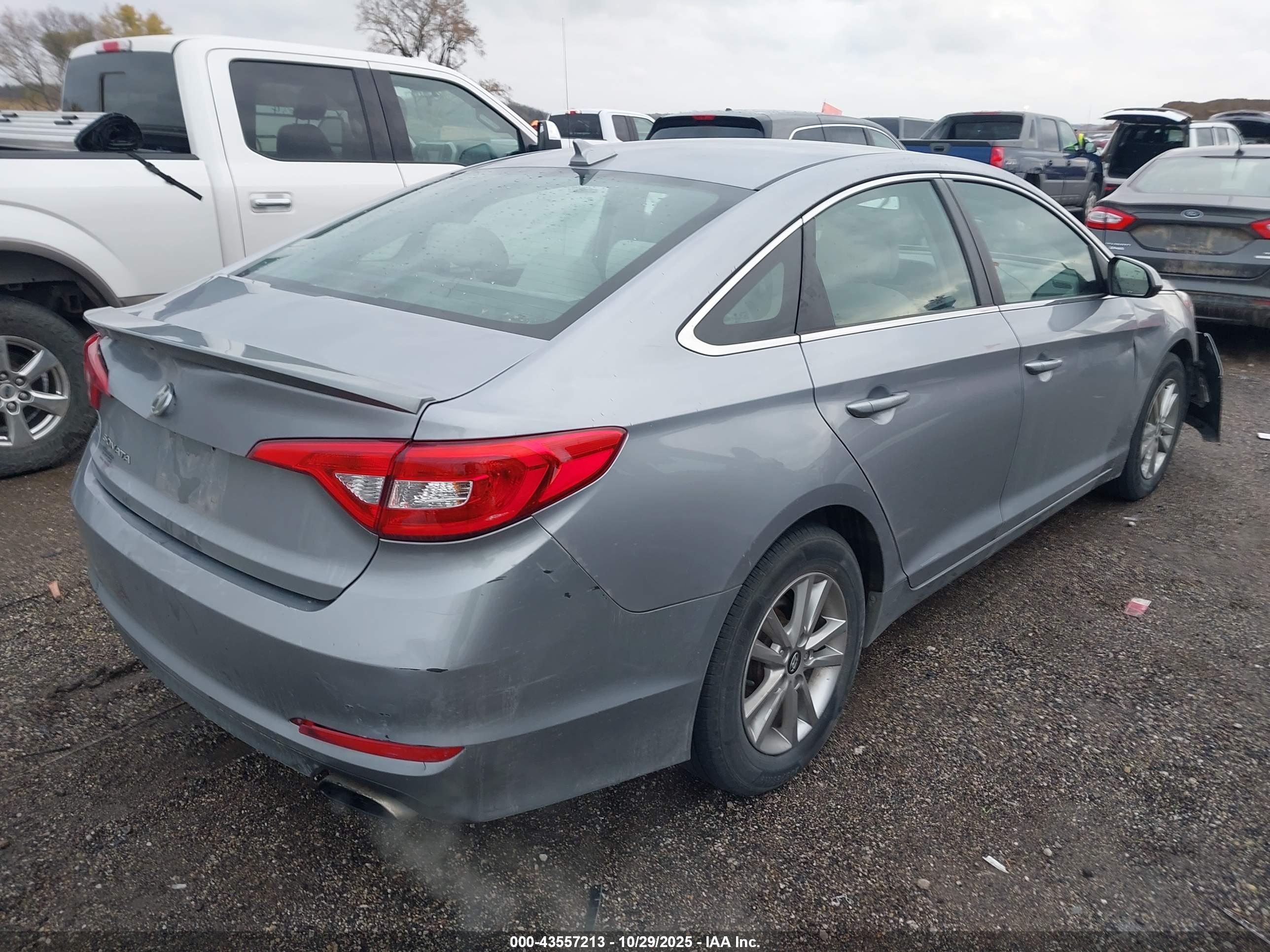 HYUNDAI SONATA image 4