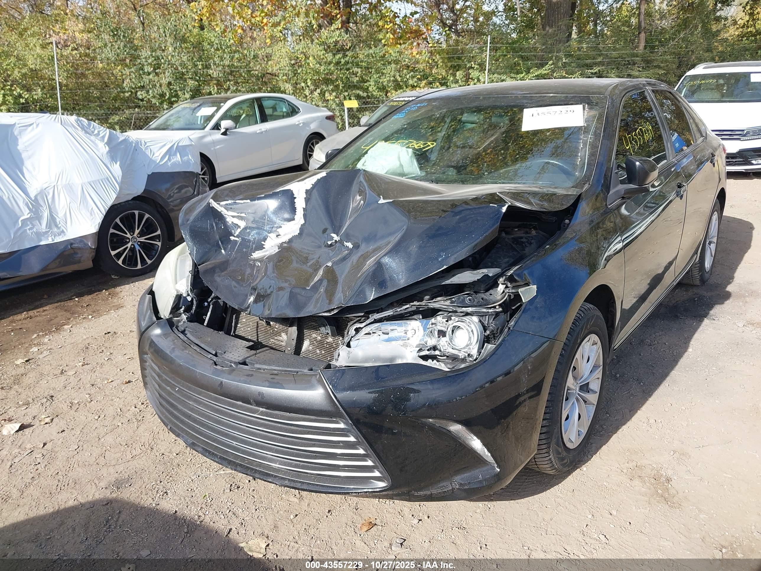 TOYOTA CAMRY image 2