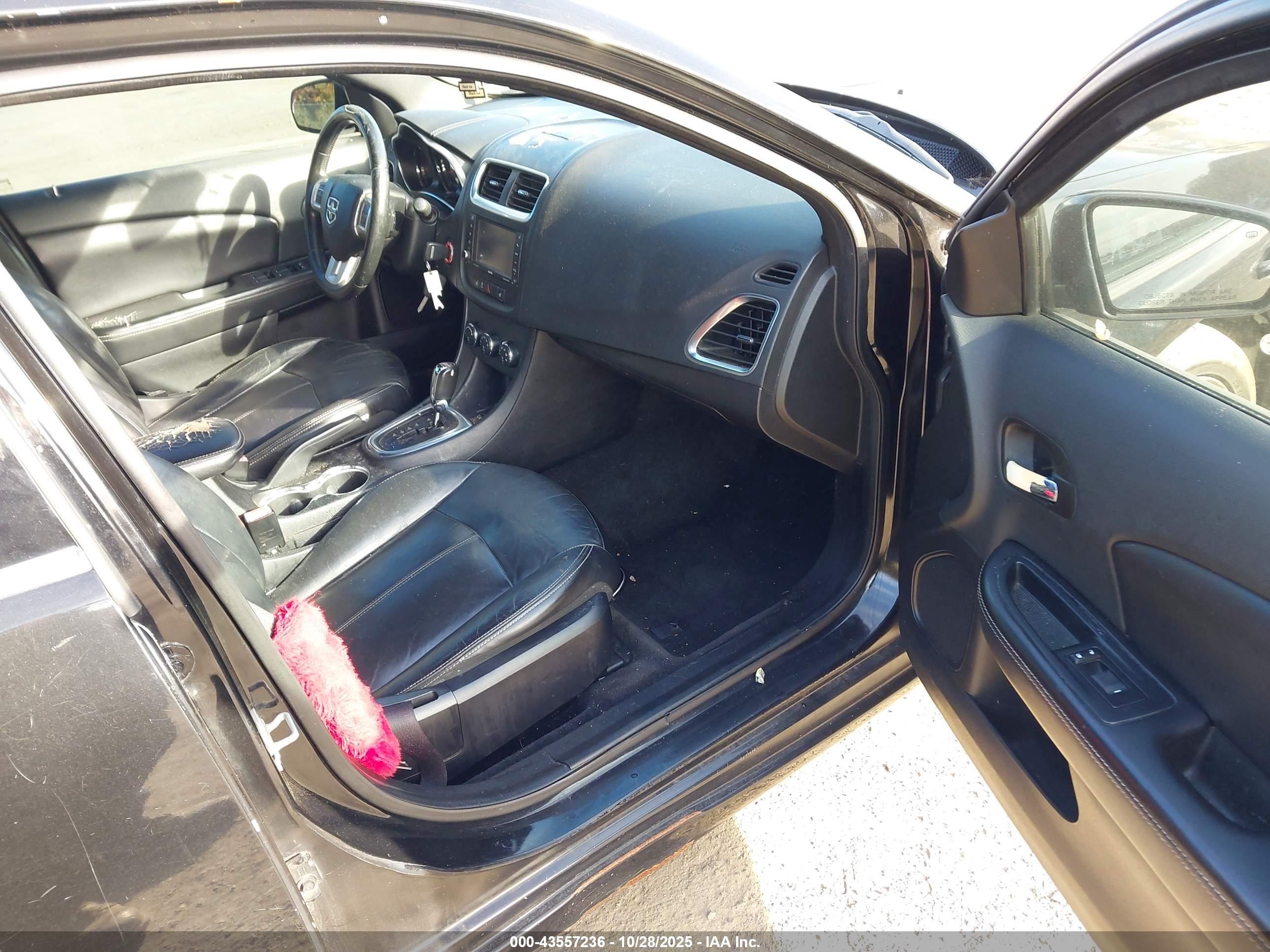 DODGE AVENGER image 5