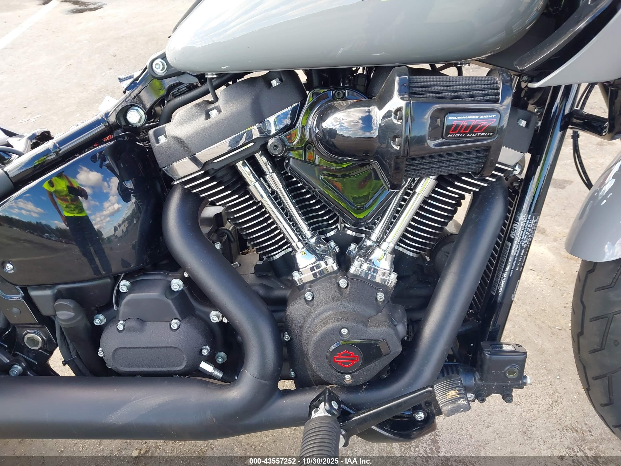HARLEY-DAVIDSON FXLRST image 8