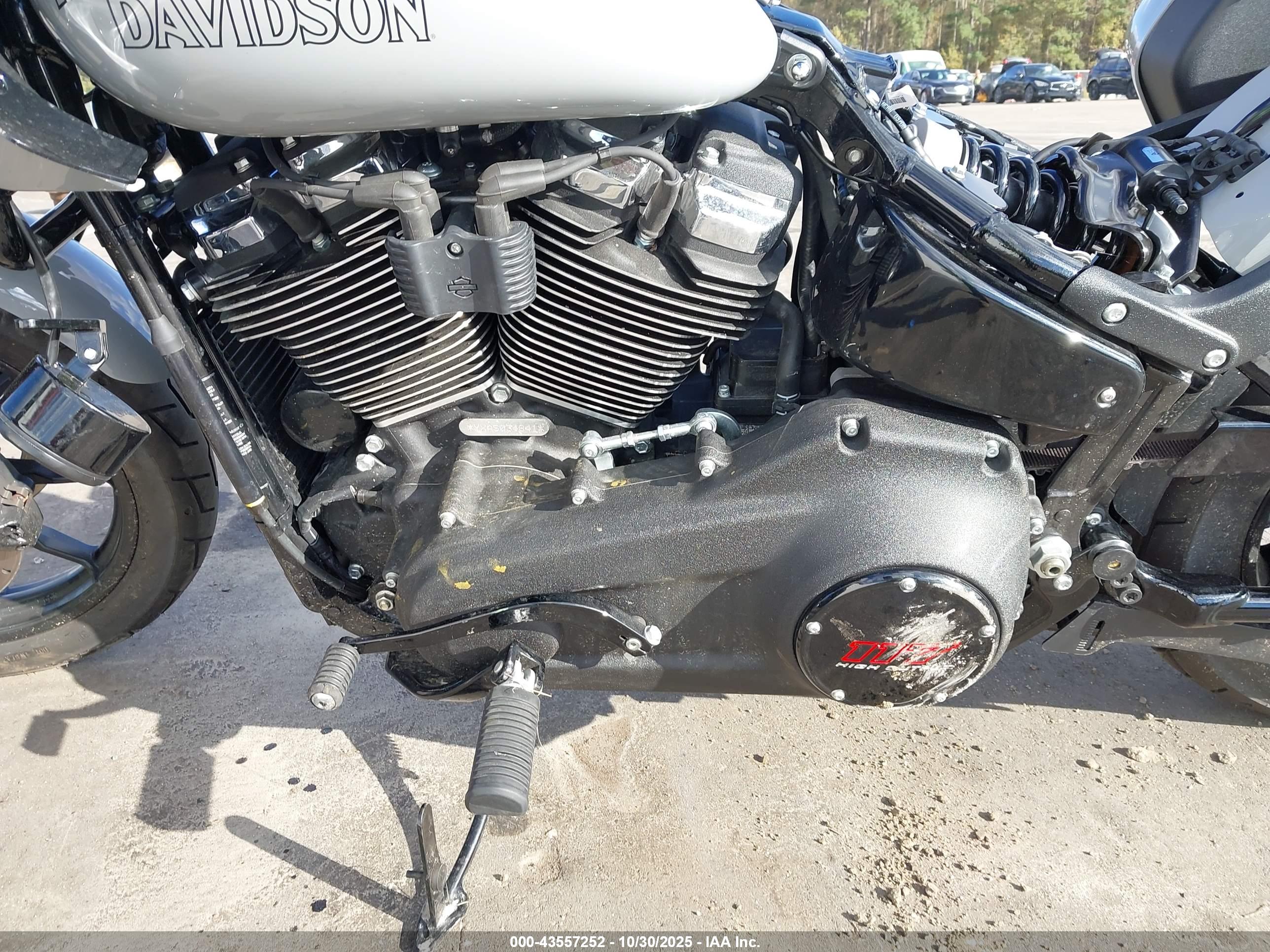HARLEY-DAVIDSON FXLRST image 9
