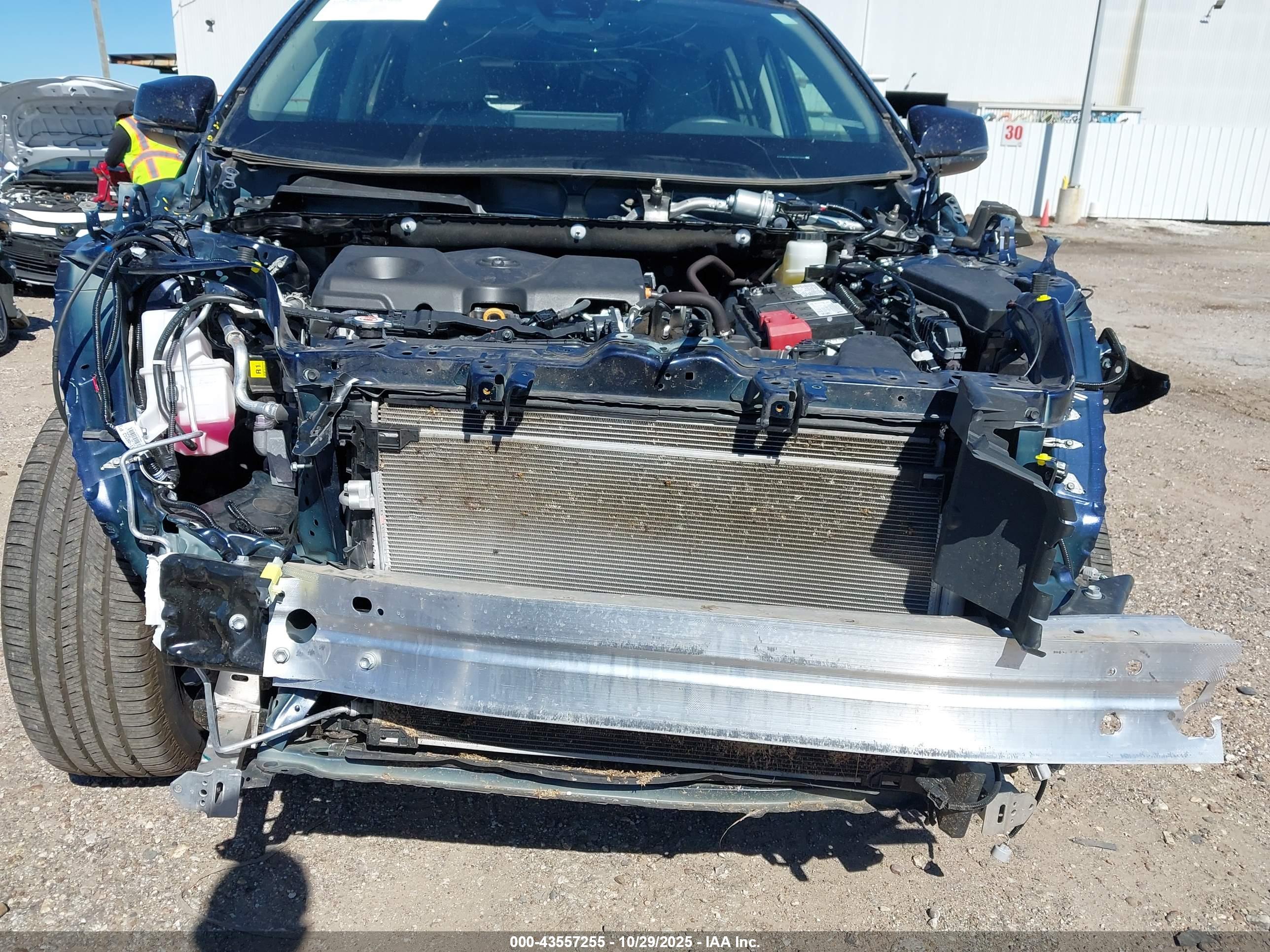 TOYOTA RAV4 image 6