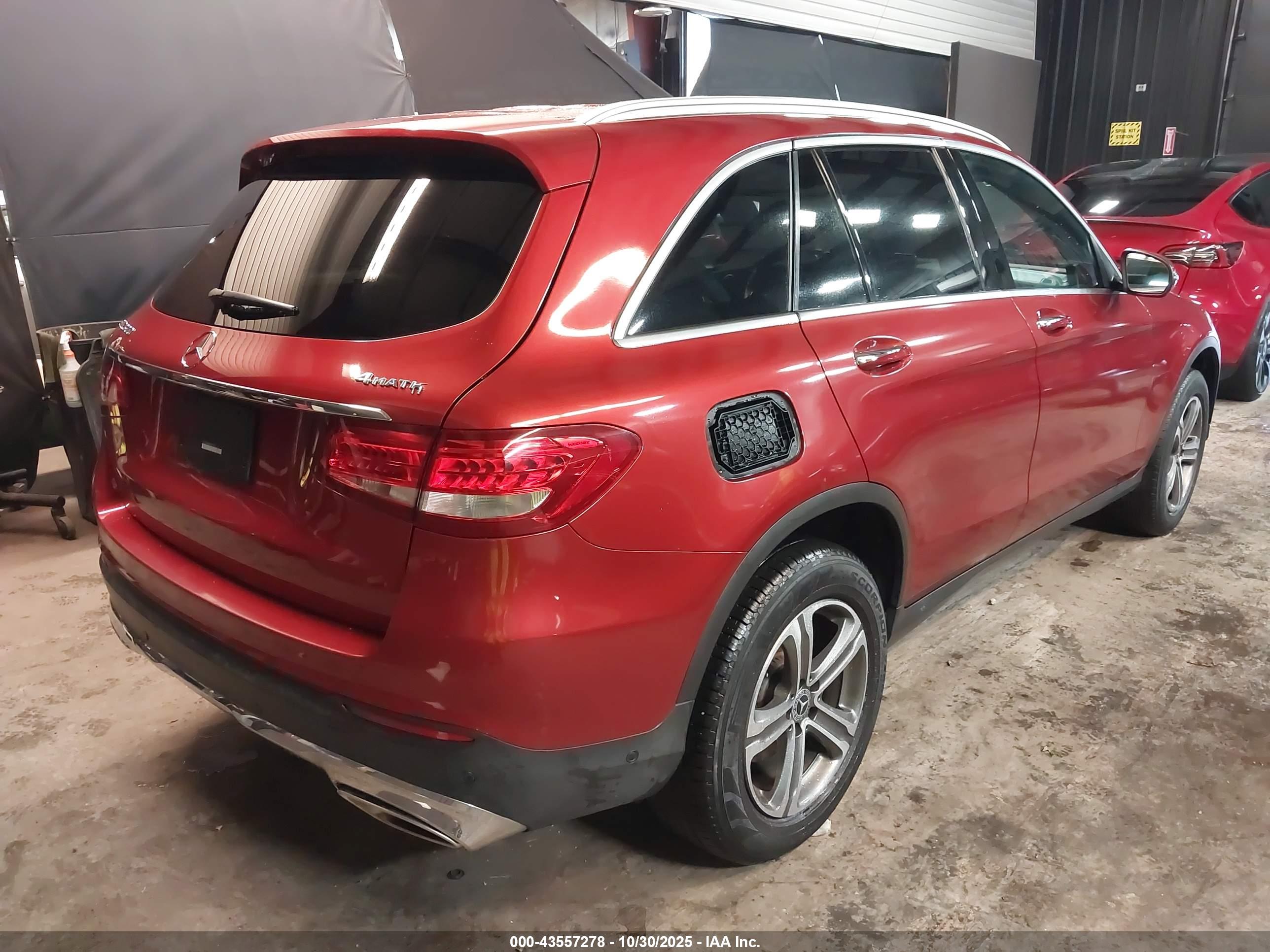 MERCEDES-BENZ GLC image 4