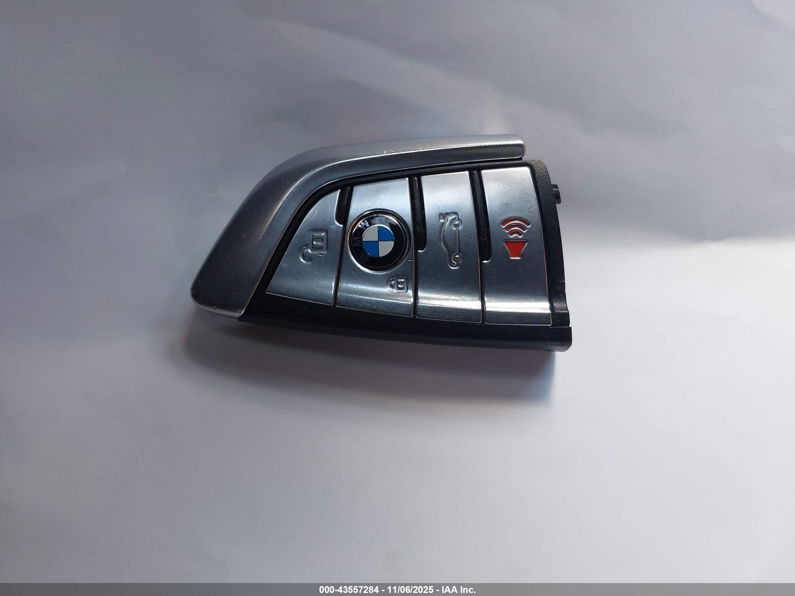 BMW I7 image 11