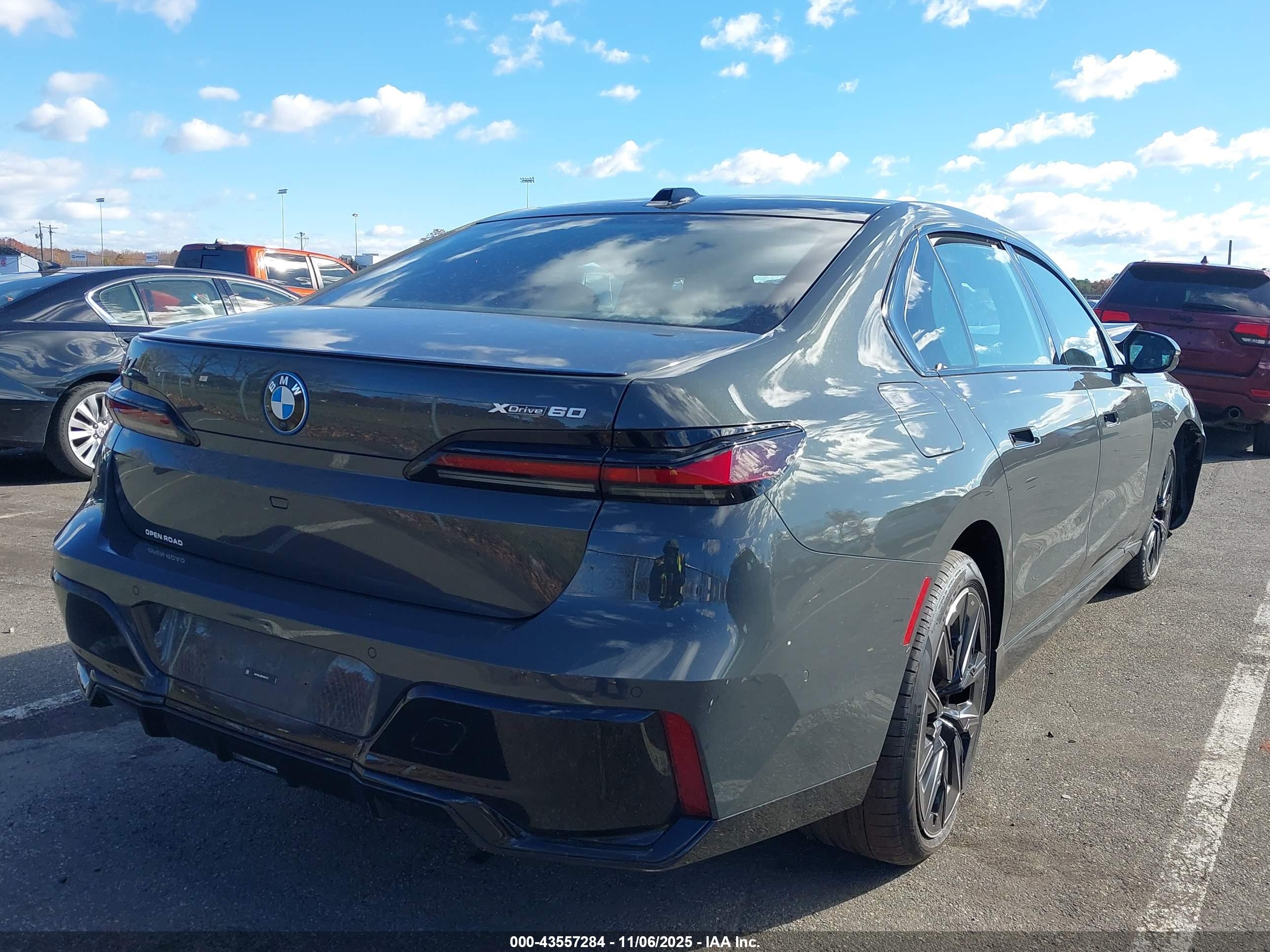 BMW I7 image 4
