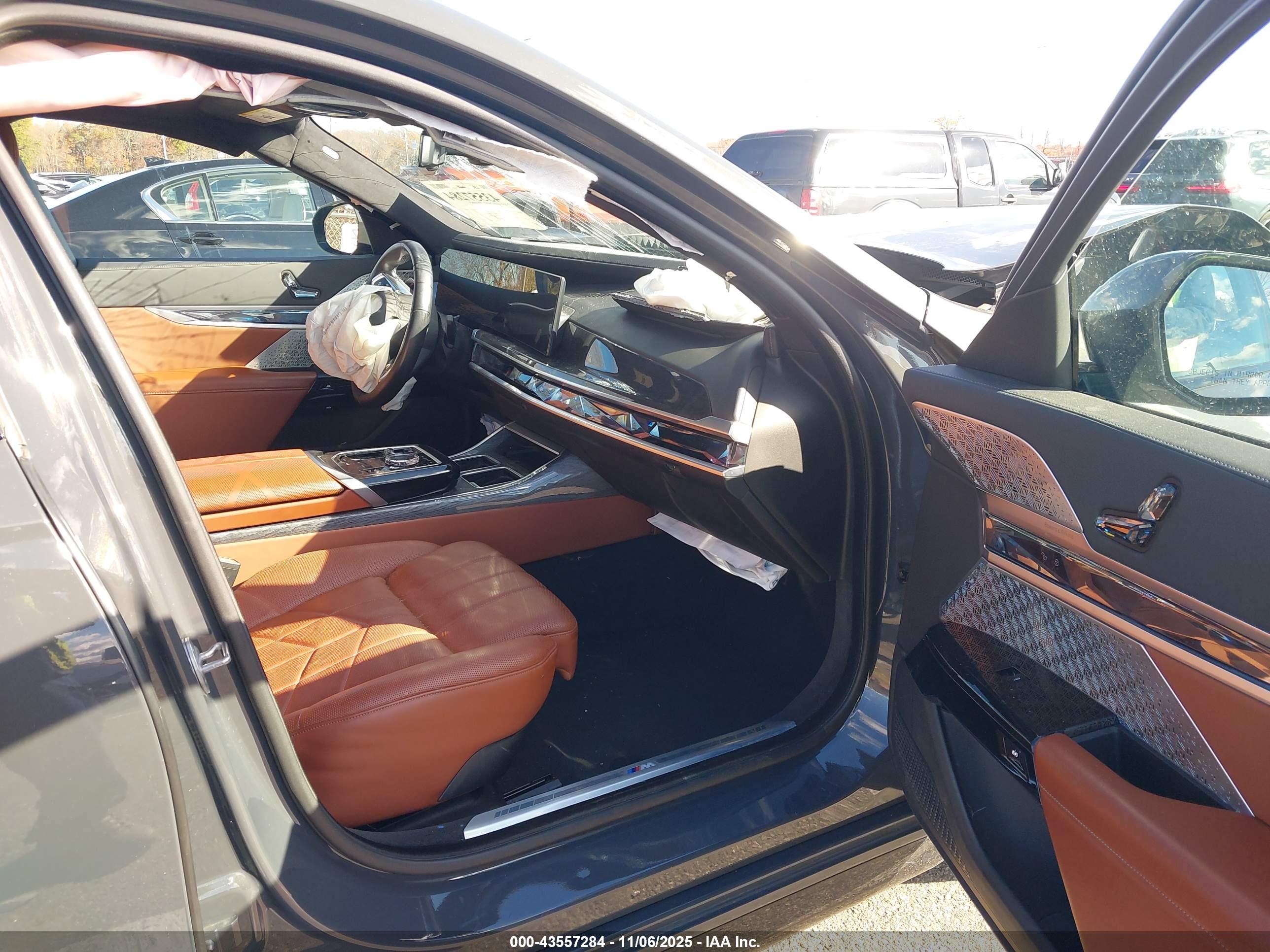 BMW I7 image 5
