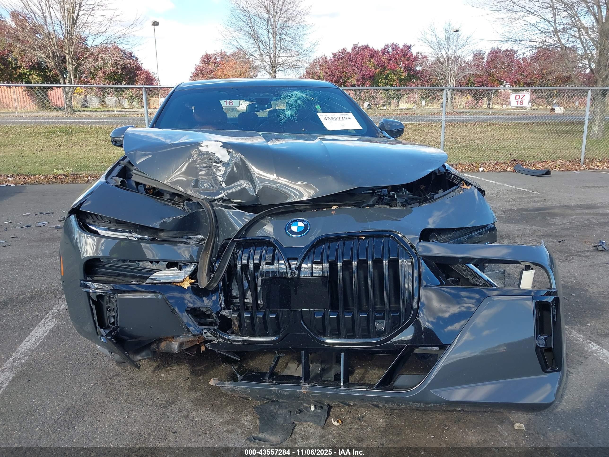 BMW I7 image 6